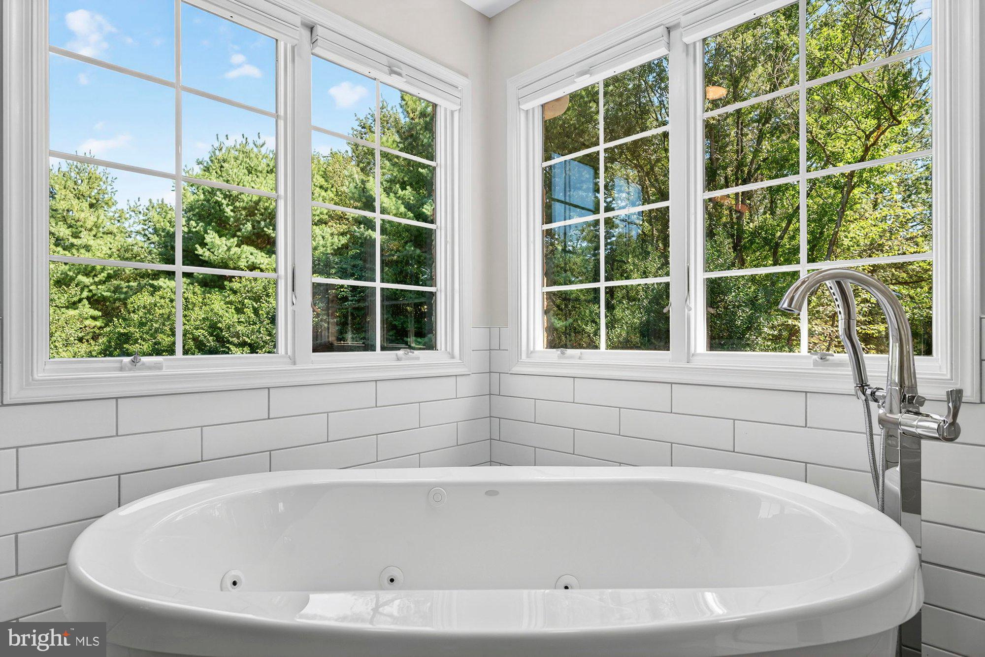 HUNTING HILLS - Residential