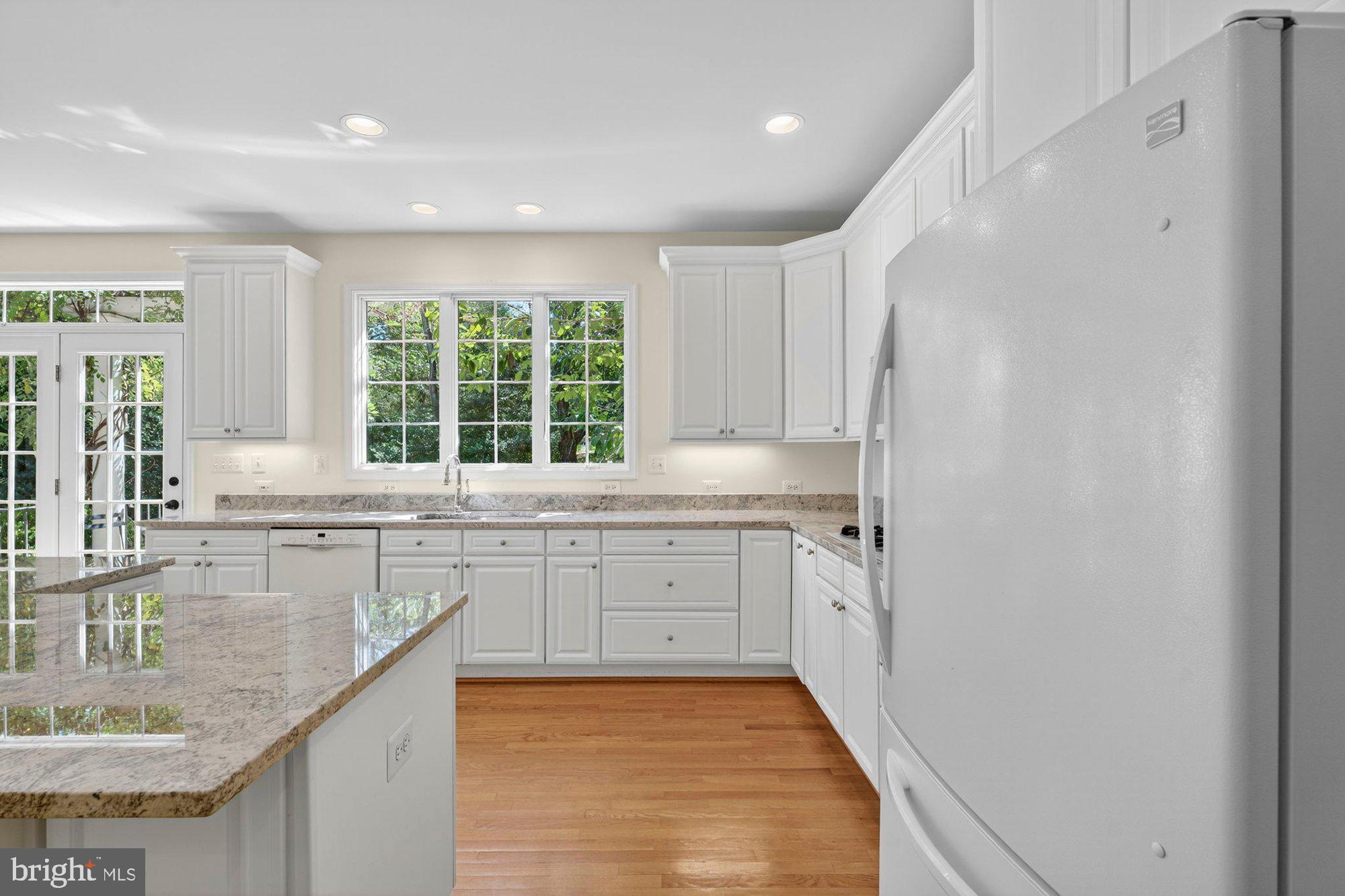 HUNTING HILLS - Residential