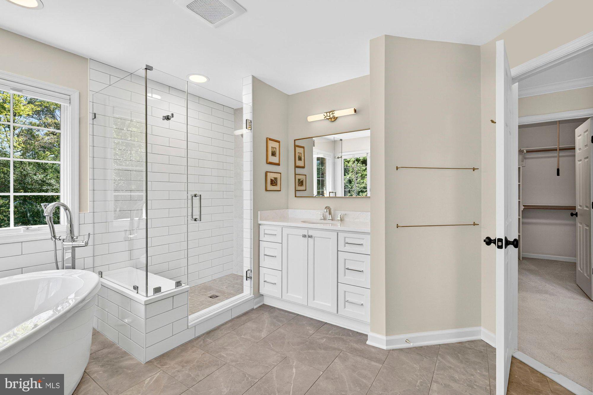 HUNTING HILLS - Residential