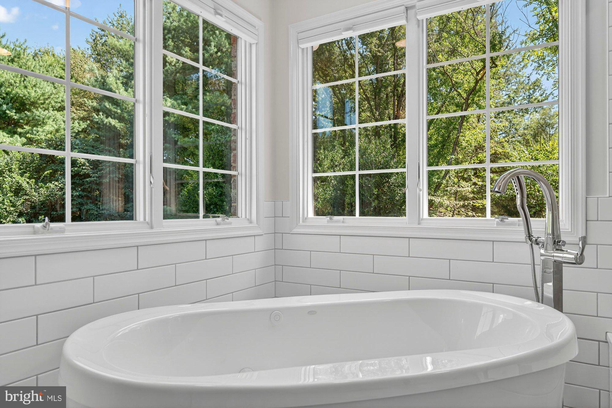 HUNTING HILLS - Residential