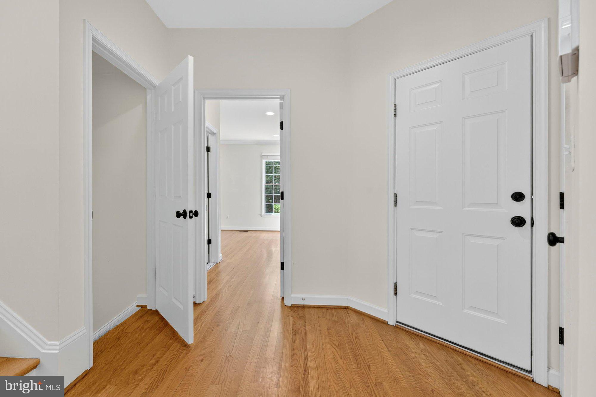 HUNTING HILLS - Residential