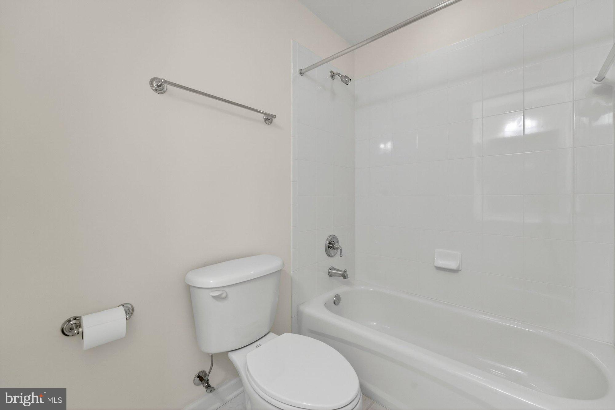 HUNTING HILLS - Residential