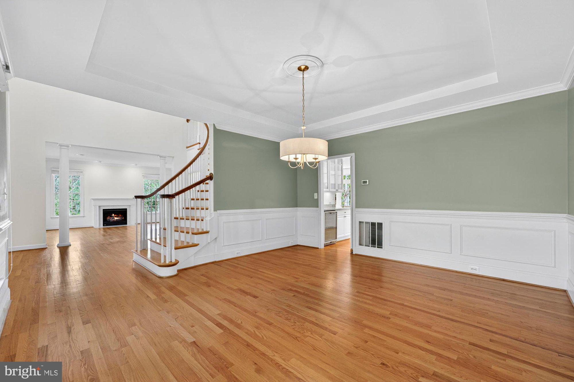 HUNTING HILLS - Residential