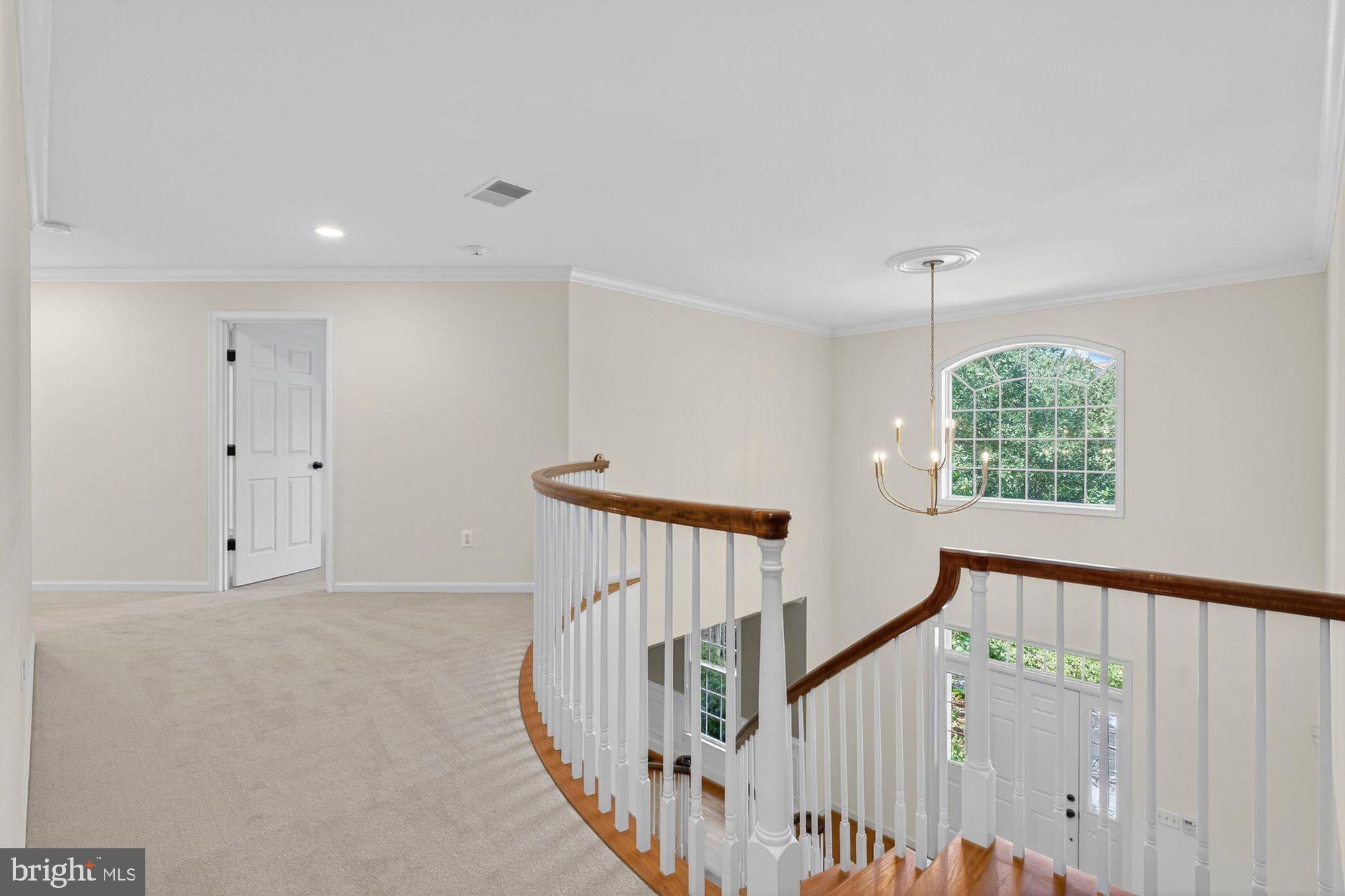 HUNTING HILLS - Residential