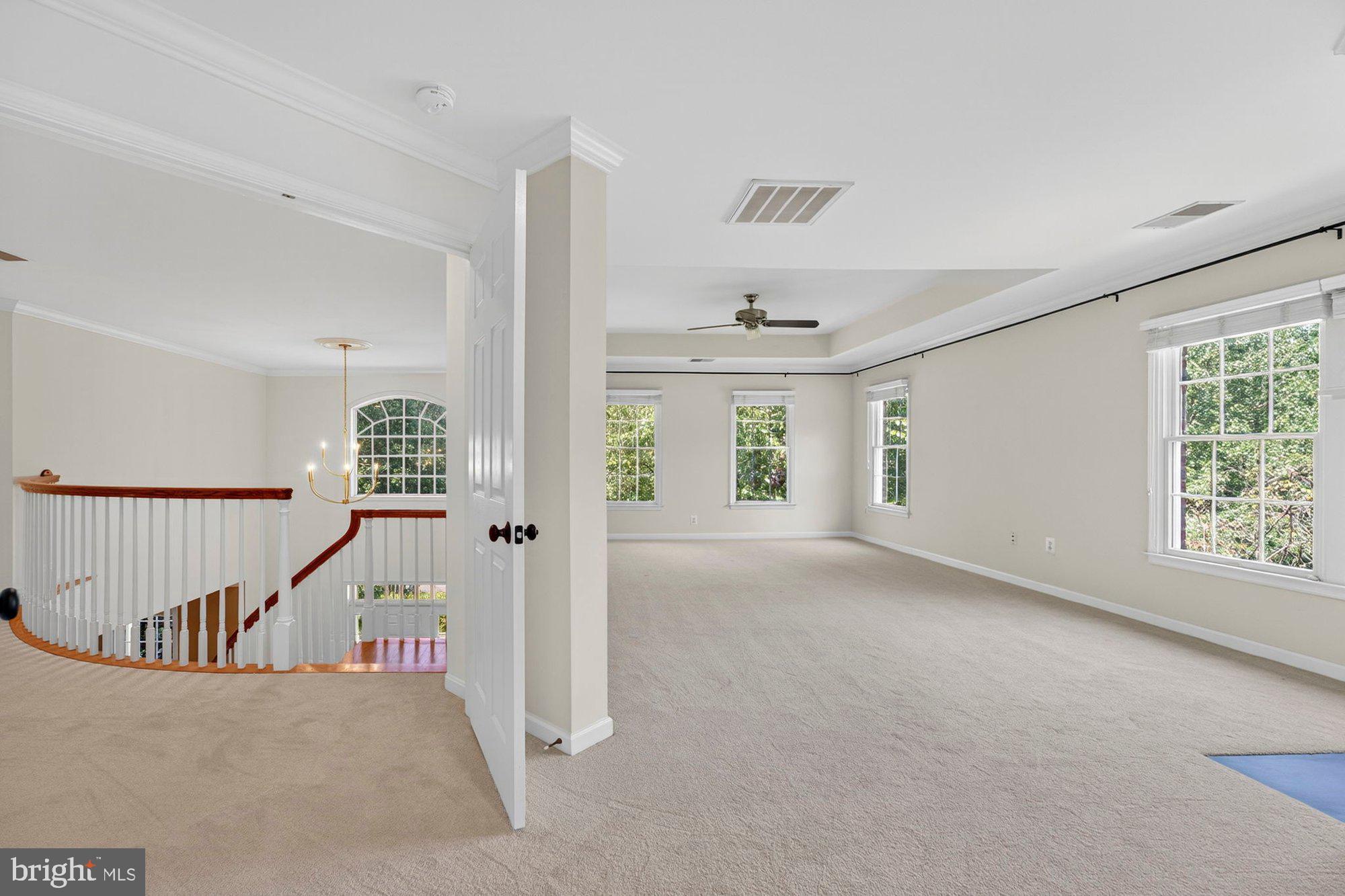 HUNTING HILLS - Residential