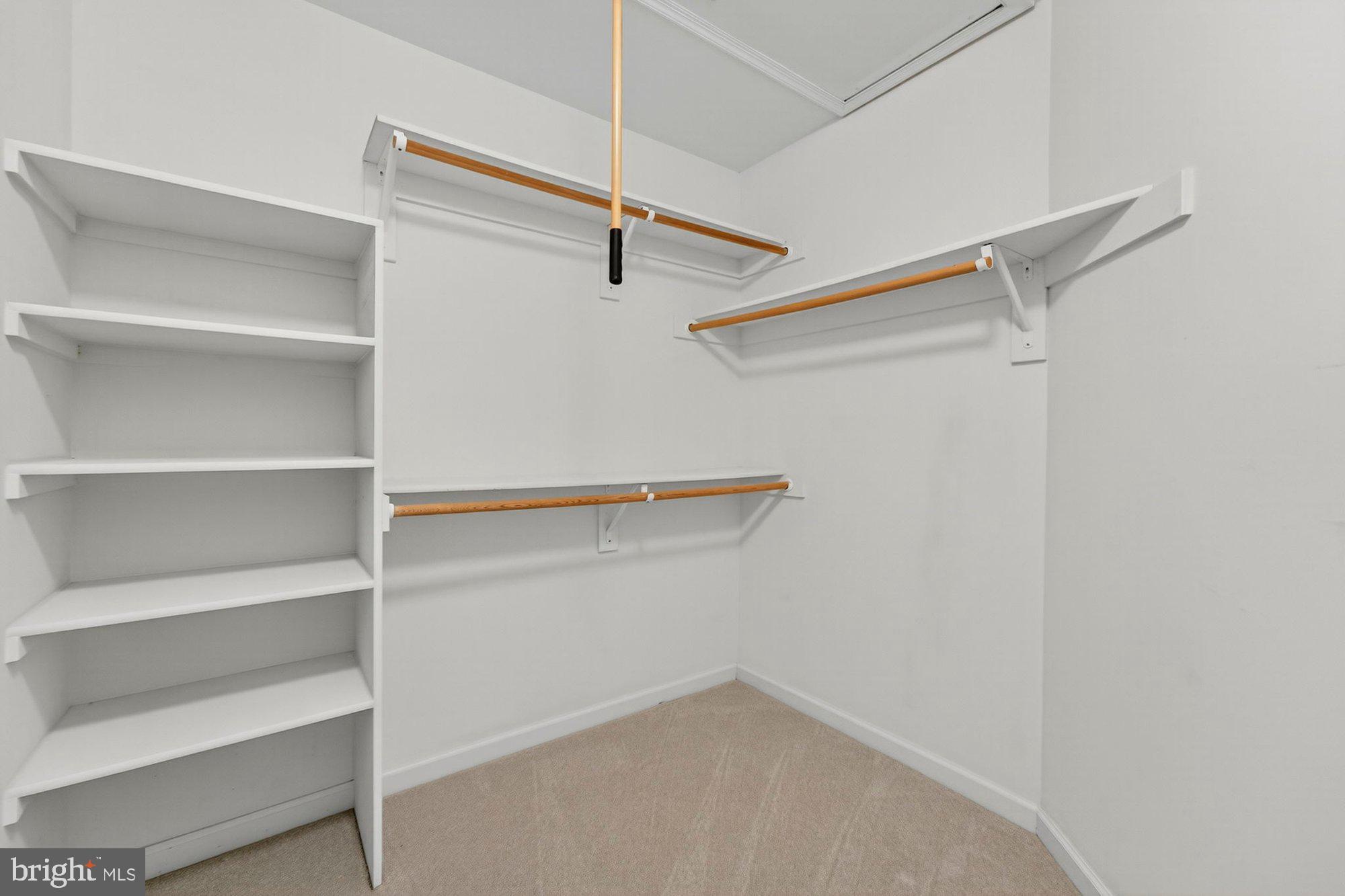 HUNTING HILLS - Residential