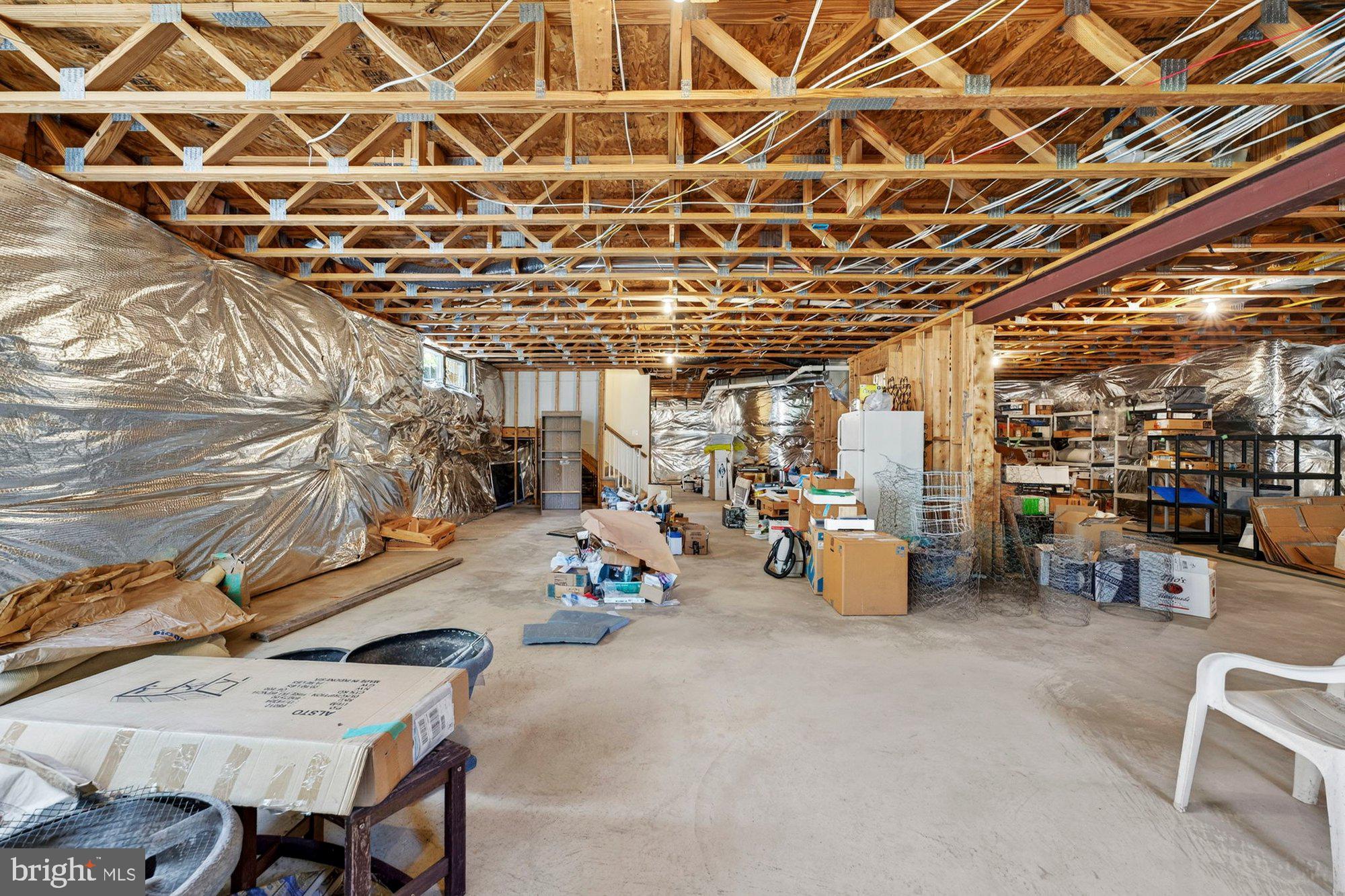 HUNTING HILLS - Residential