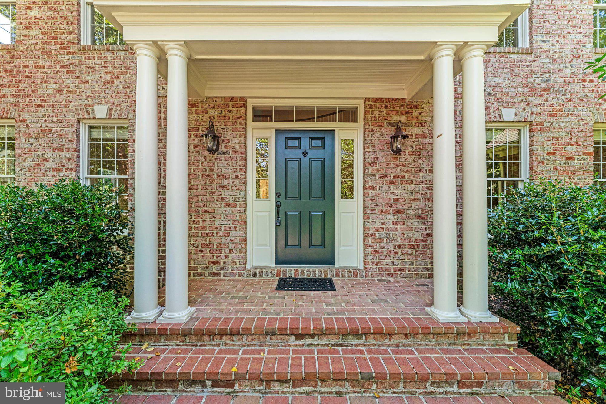 HUNTING HILLS - Residential