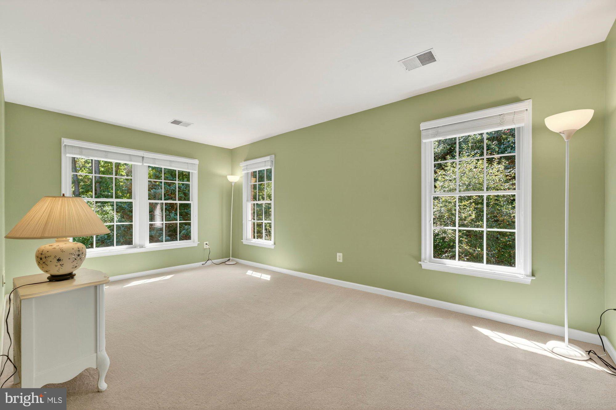 HUNTING HILLS - Residential