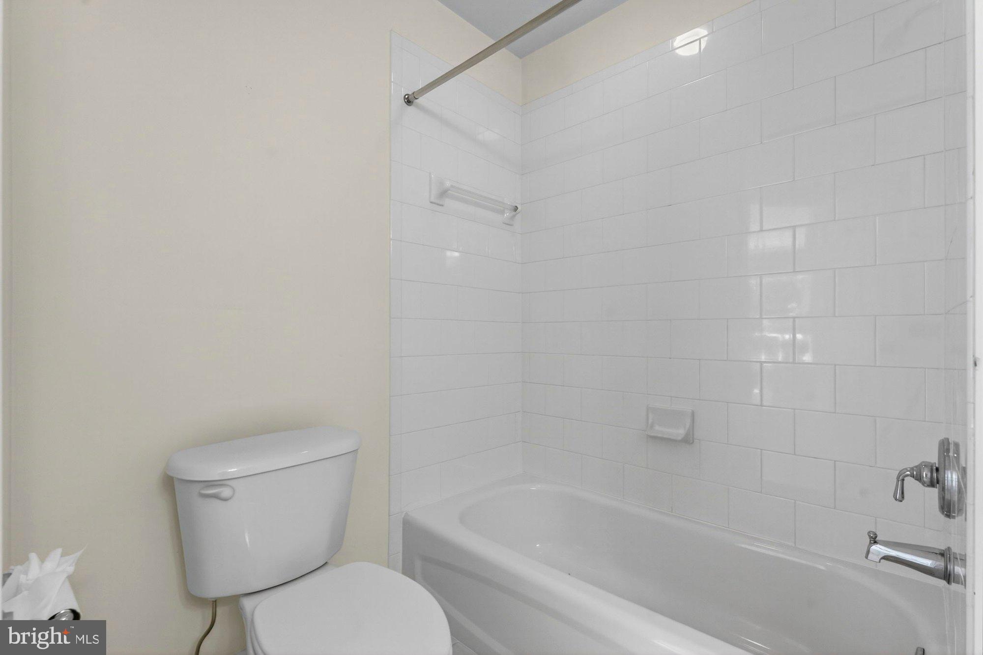 HUNTING HILLS - Residential