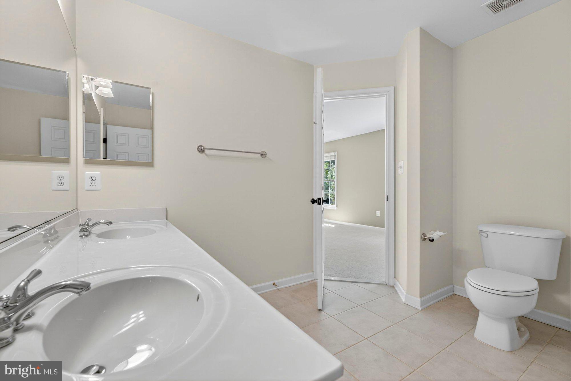 HUNTING HILLS - Residential