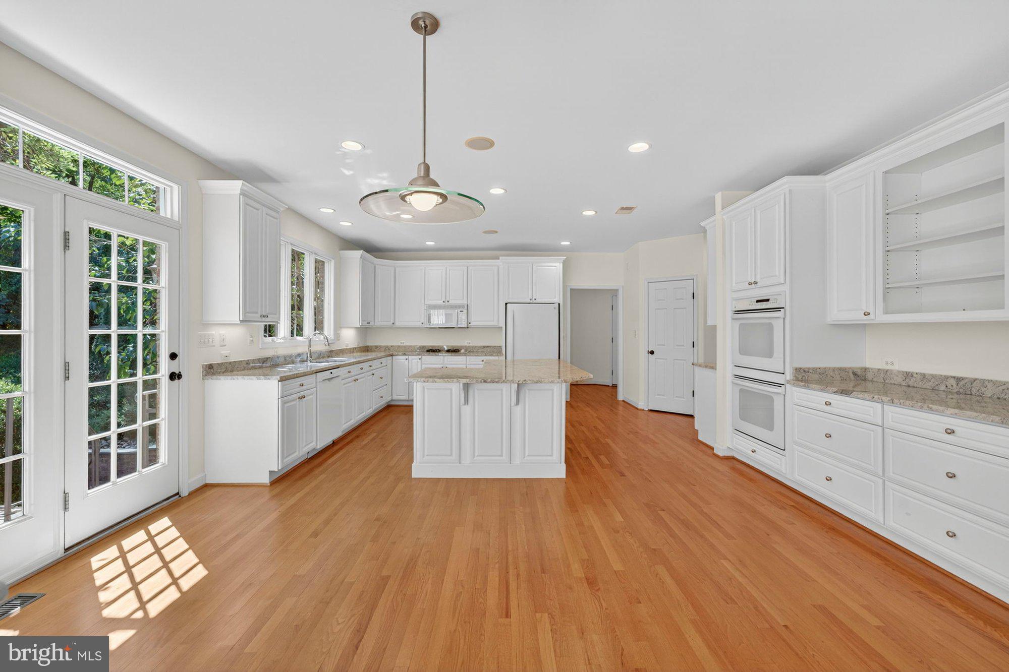 HUNTING HILLS - Residential