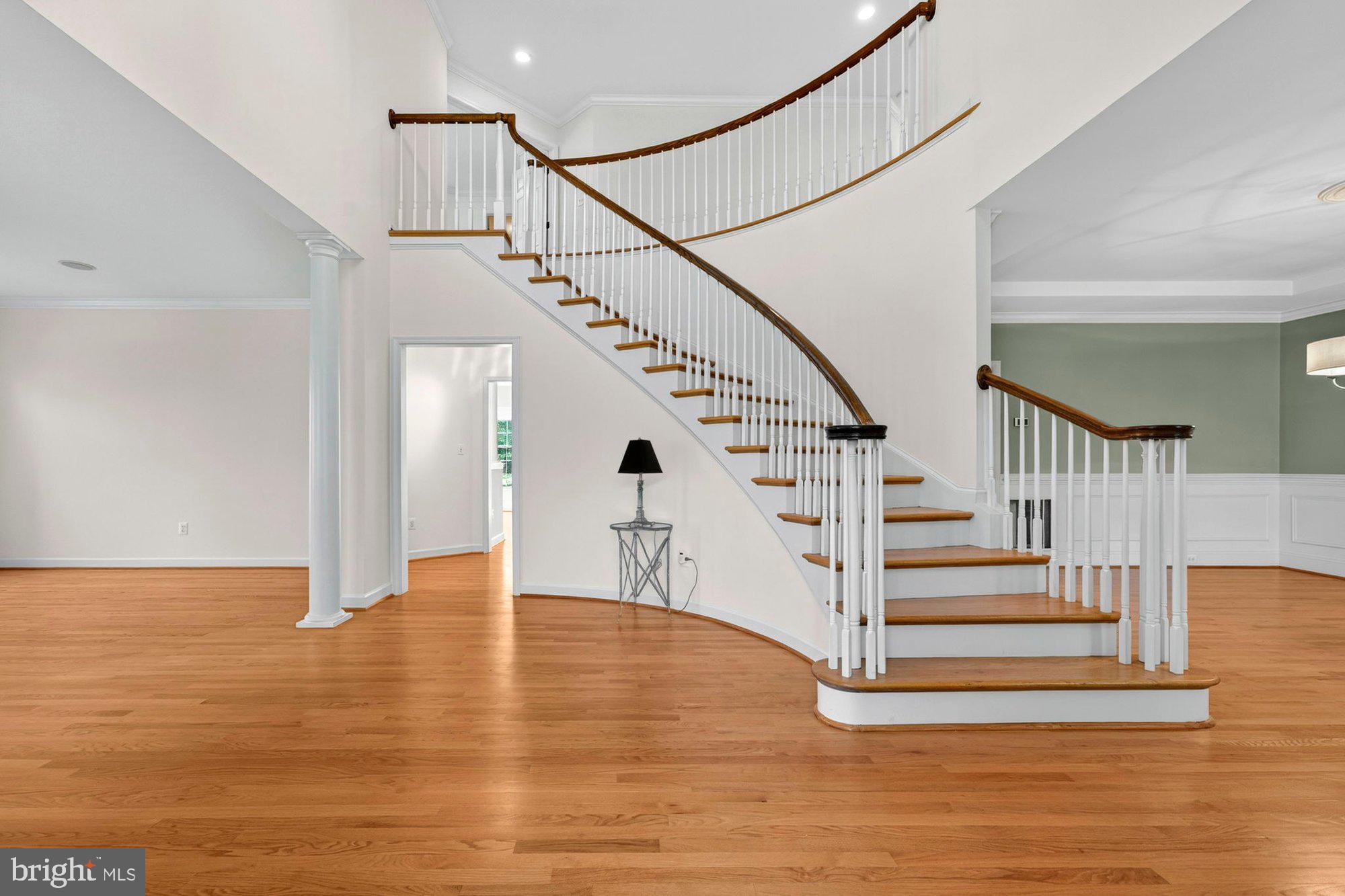 HUNTING HILLS - Residential