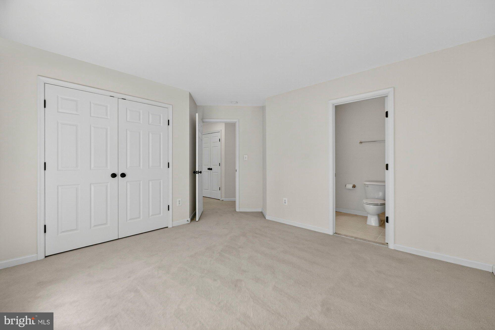 HUNTING HILLS - Residential