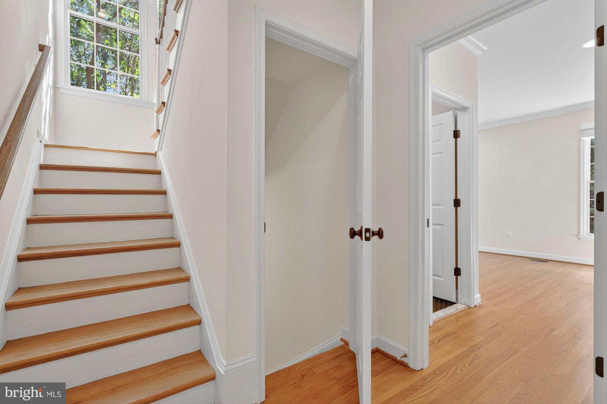 HUNTING HILLS - Residential