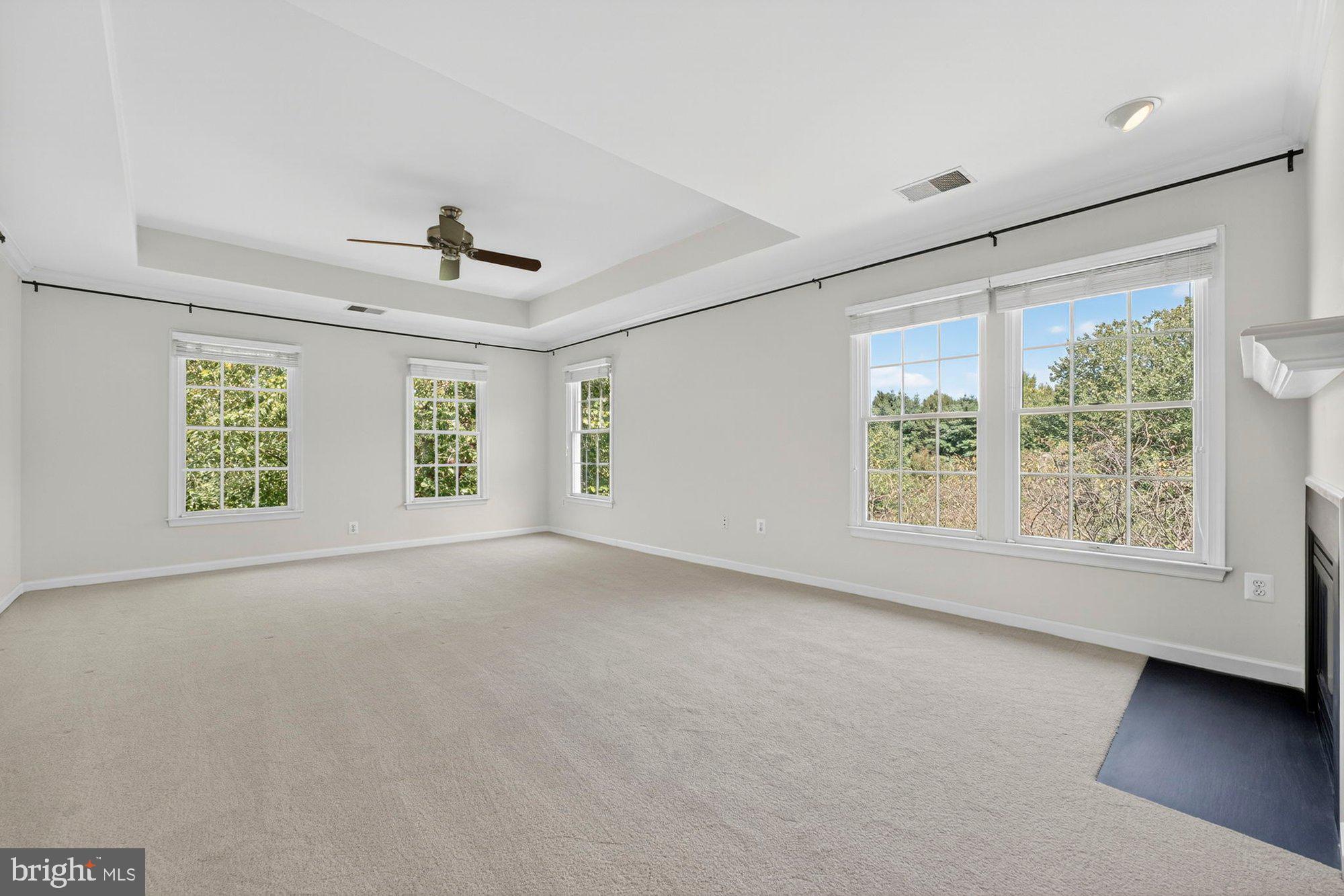 HUNTING HILLS - Residential