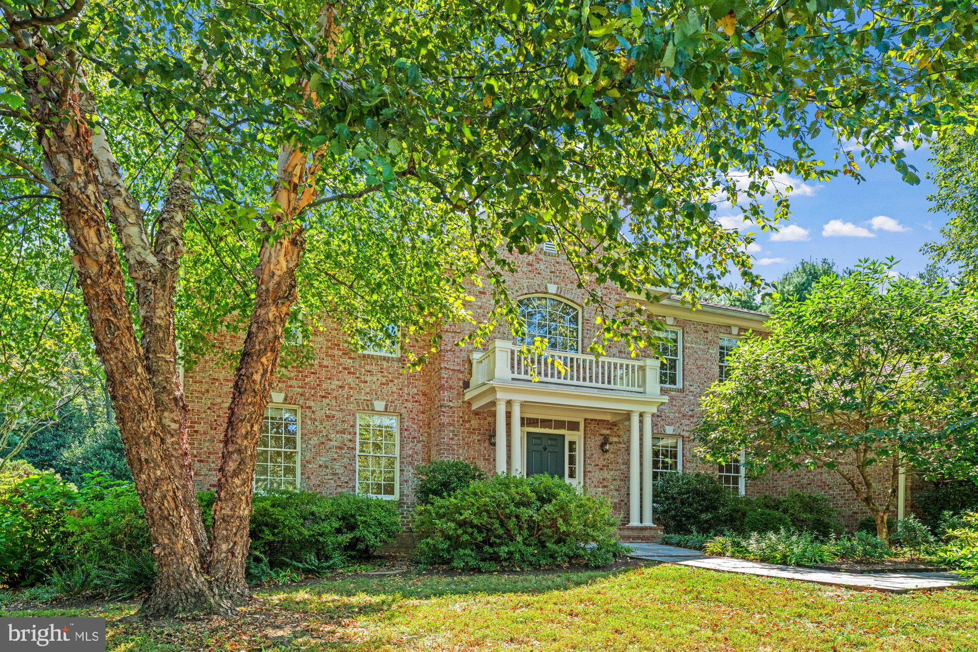 HUNTING HILLS - Residential