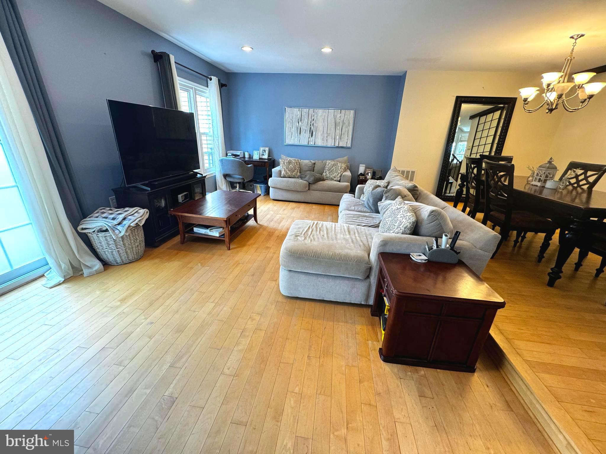 WILDWOOD HILLS - Residential