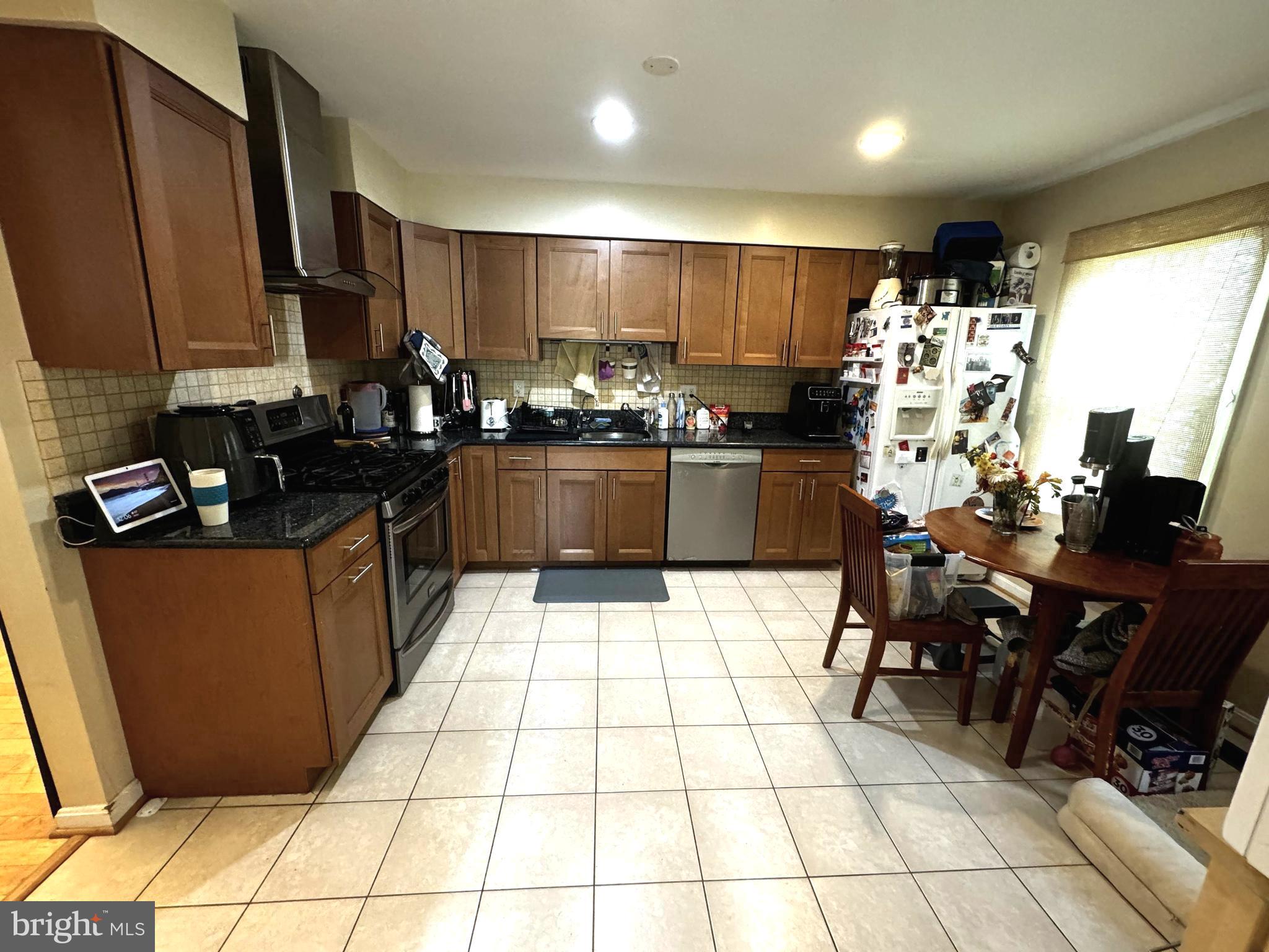 WILDWOOD HILLS - Residential