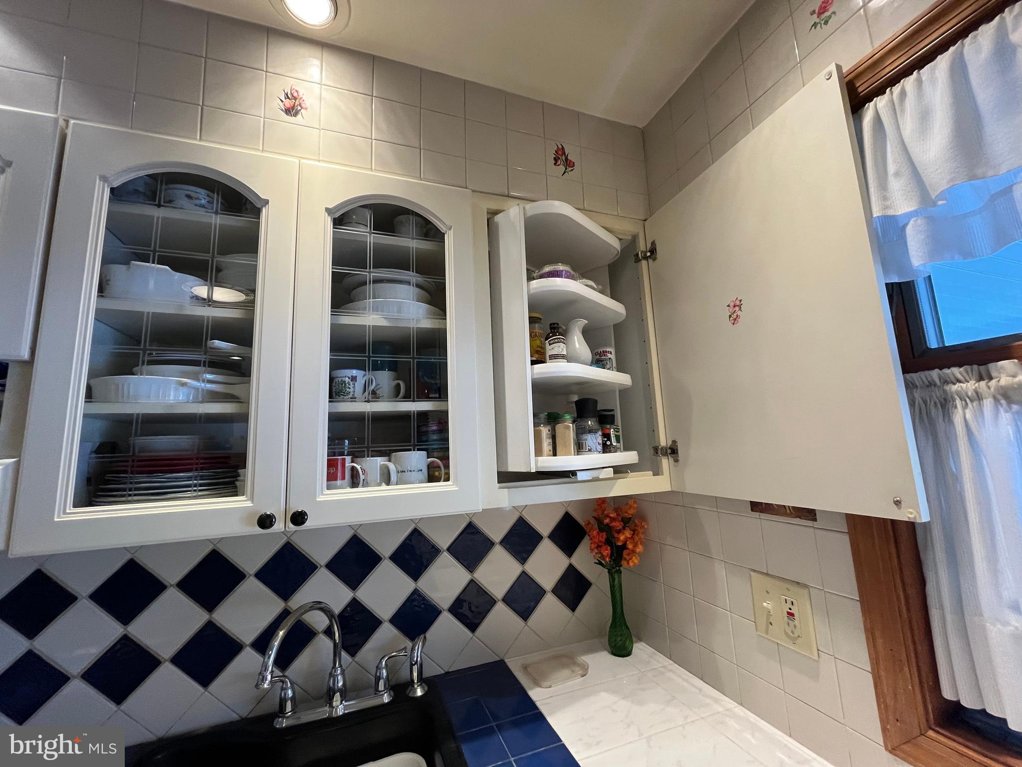 FEASTERVILLE - Residential