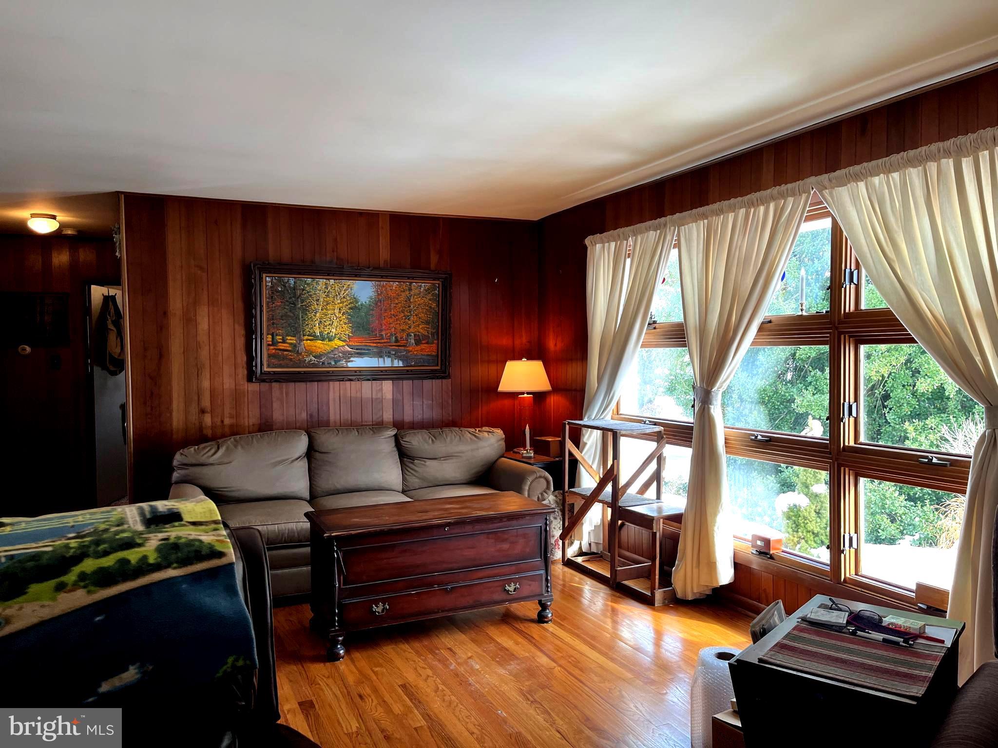 FEASTERVILLE - Residential