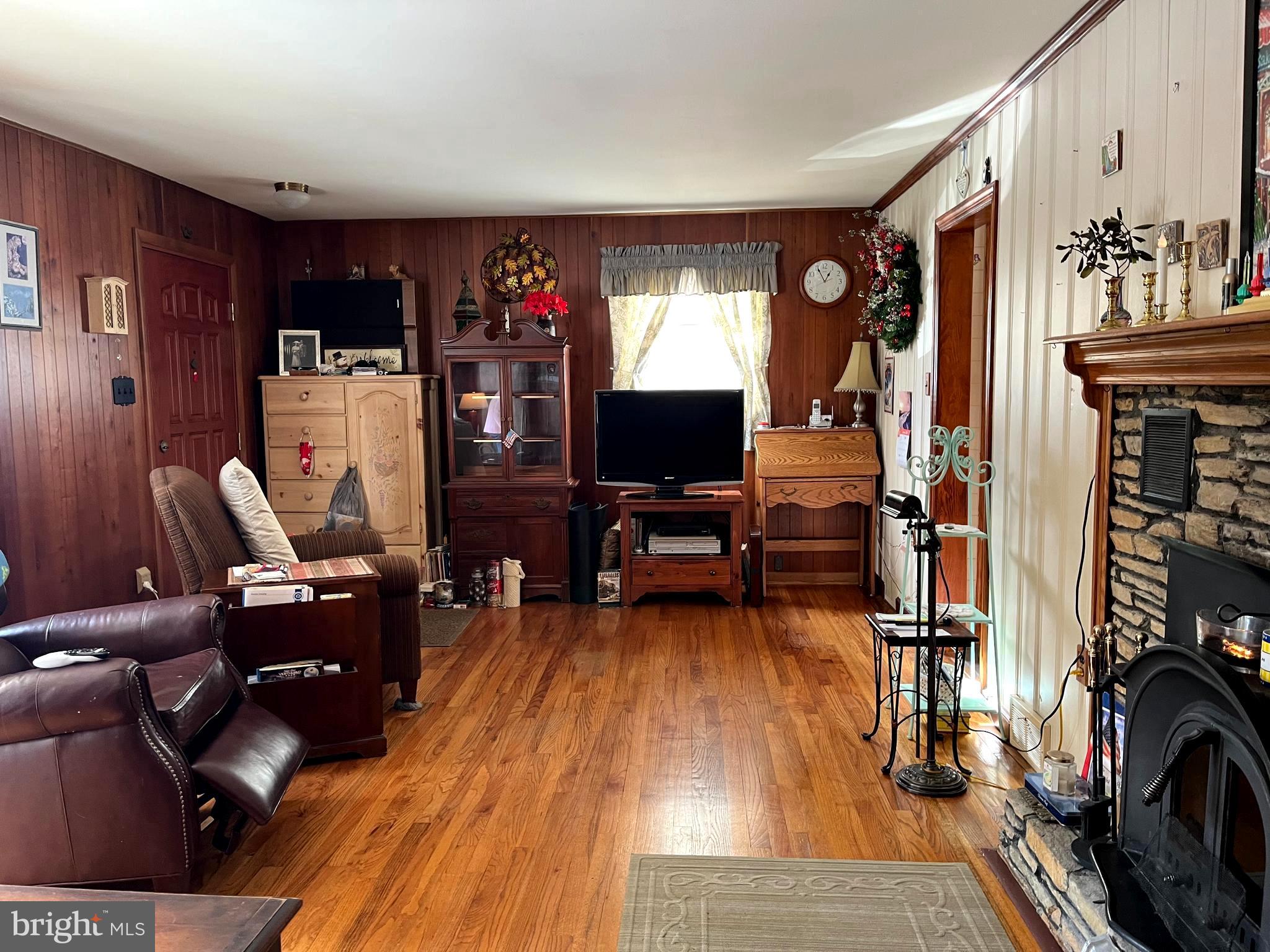 FEASTERVILLE - Residential