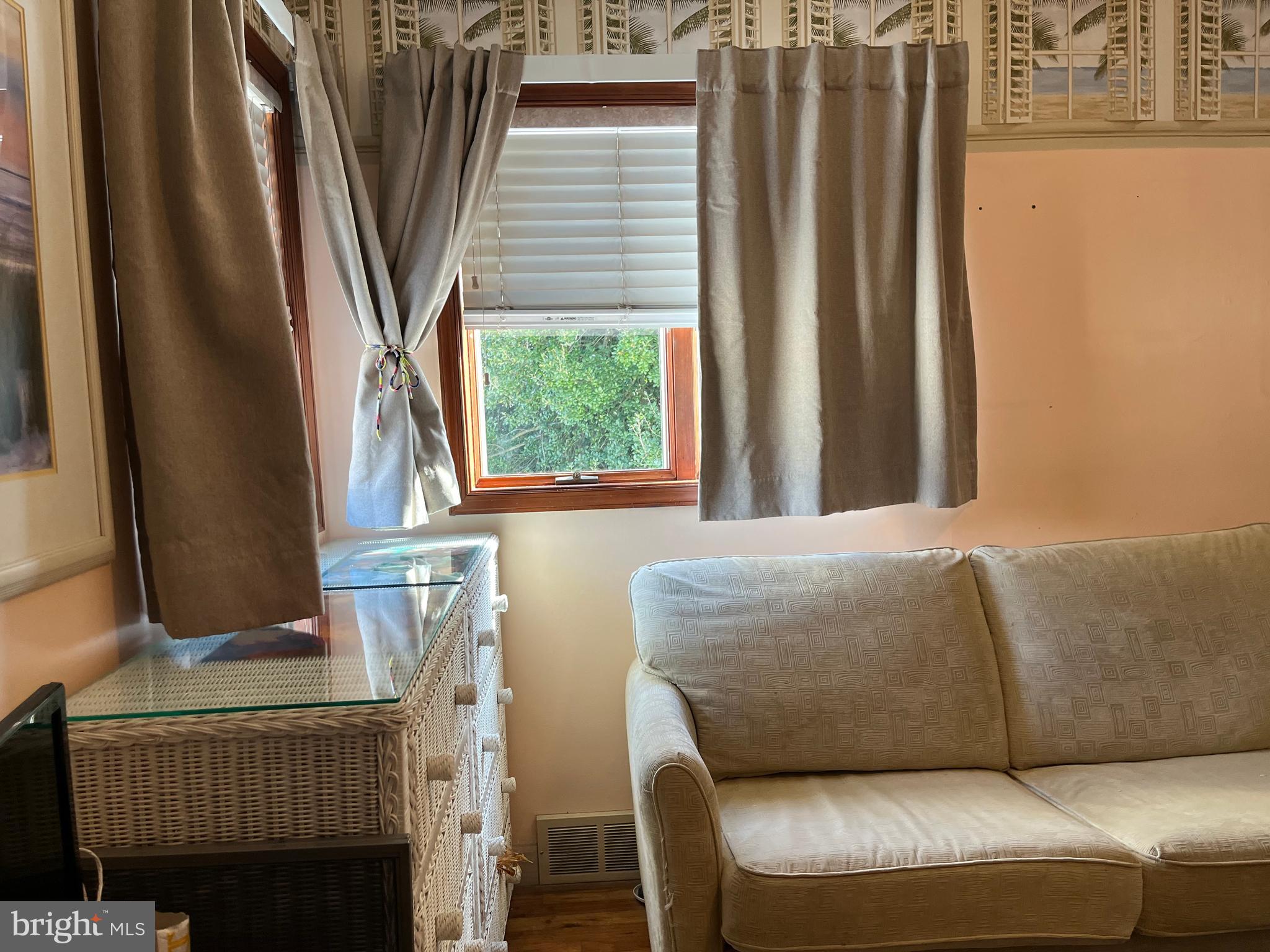 FEASTERVILLE - Residential