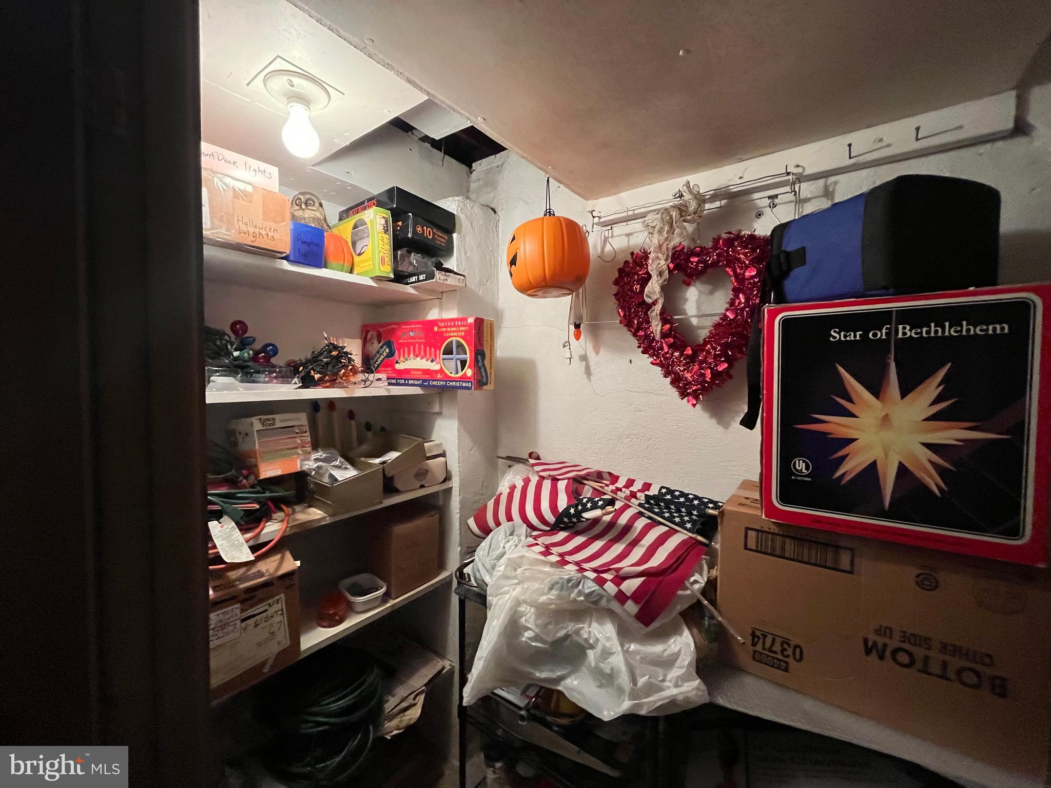 FEASTERVILLE - Residential