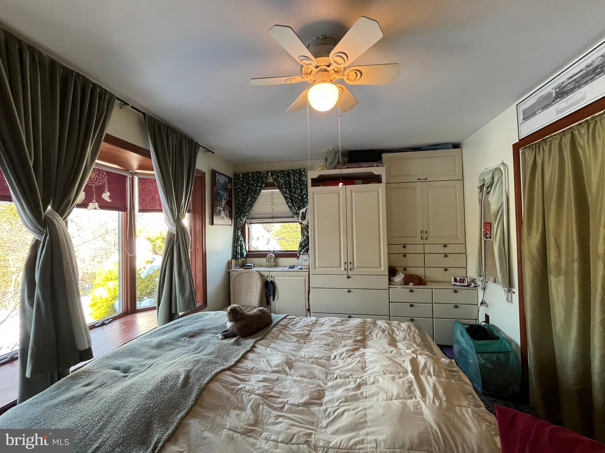 FEASTERVILLE - Residential