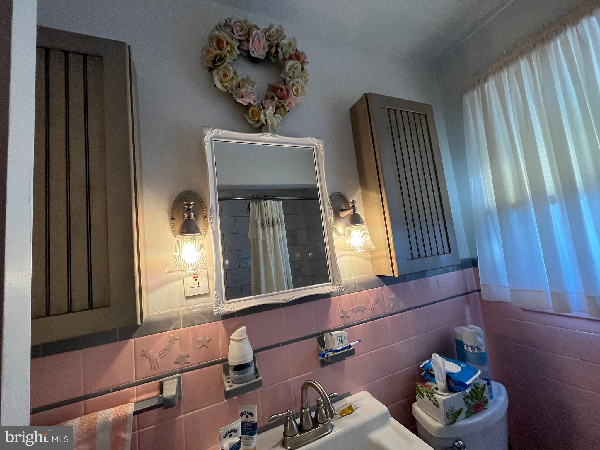 FEASTERVILLE - Residential