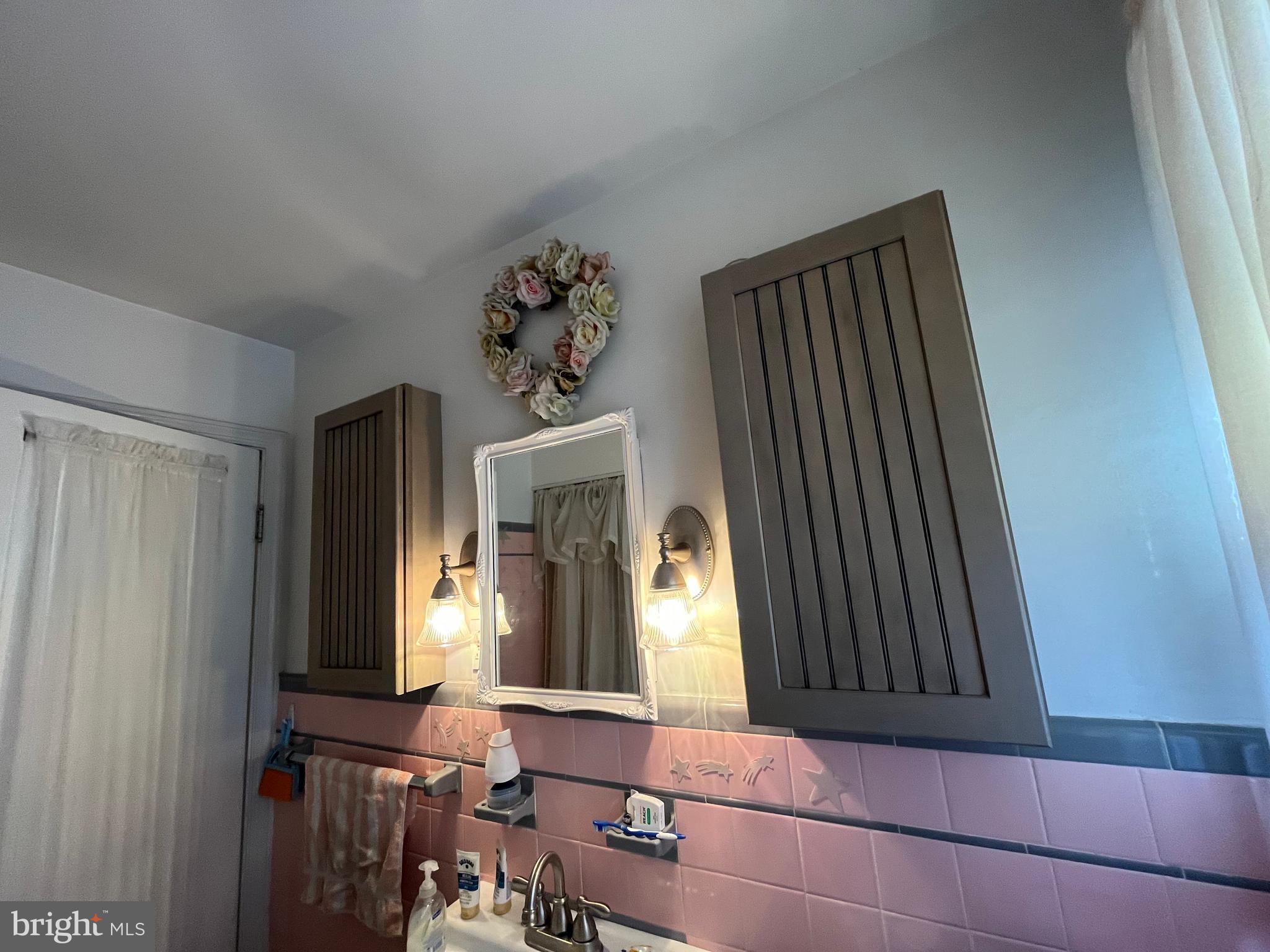 FEASTERVILLE - Residential