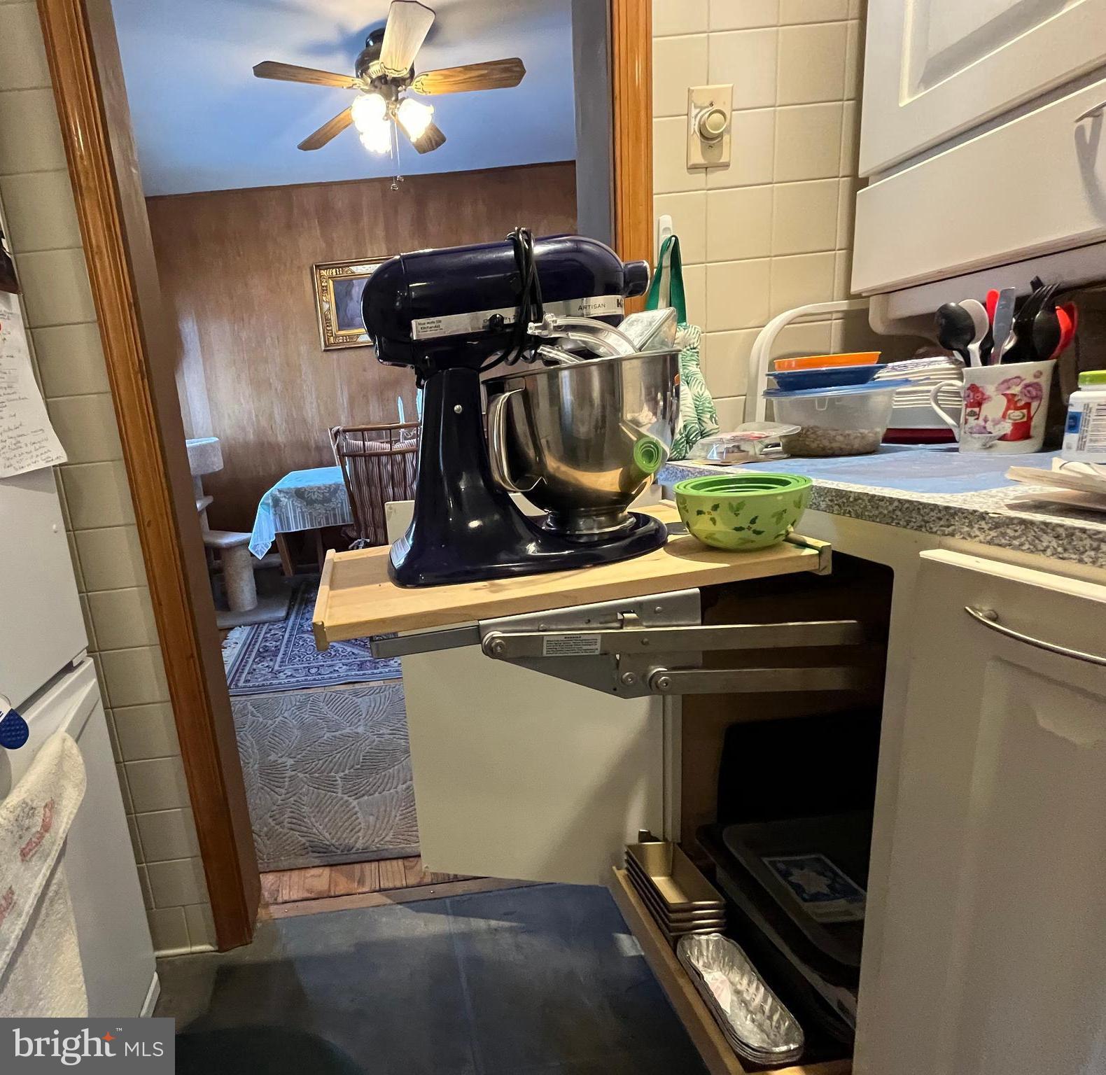 FEASTERVILLE - Residential