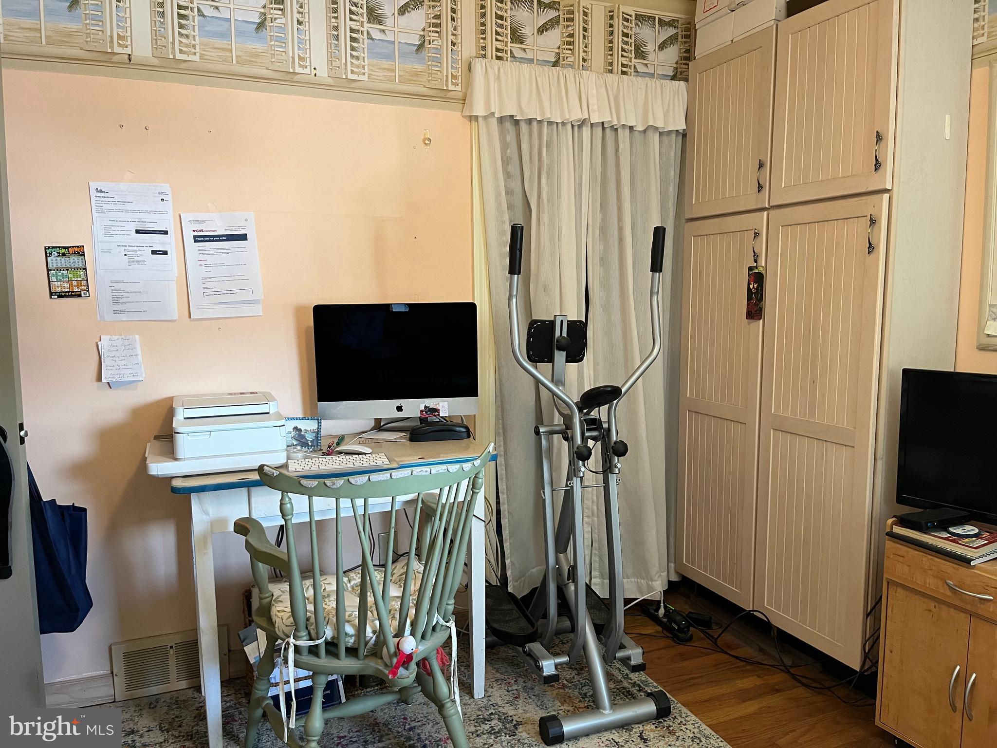 FEASTERVILLE - Residential