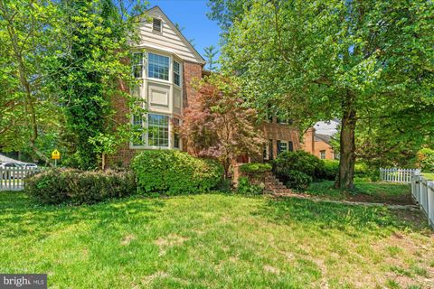 Photo of 2232 Military Road, ARLINGTON, VA 22207 (MLS # VAAR2073772)