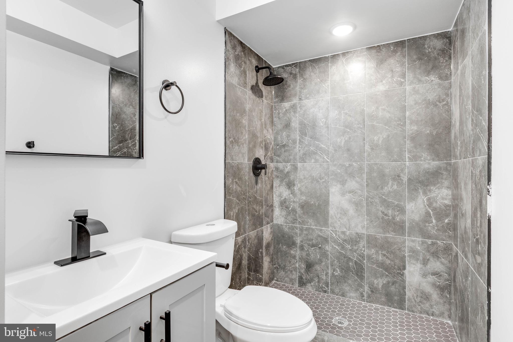 TEMPLE UNIVERSITY - Residential Lease