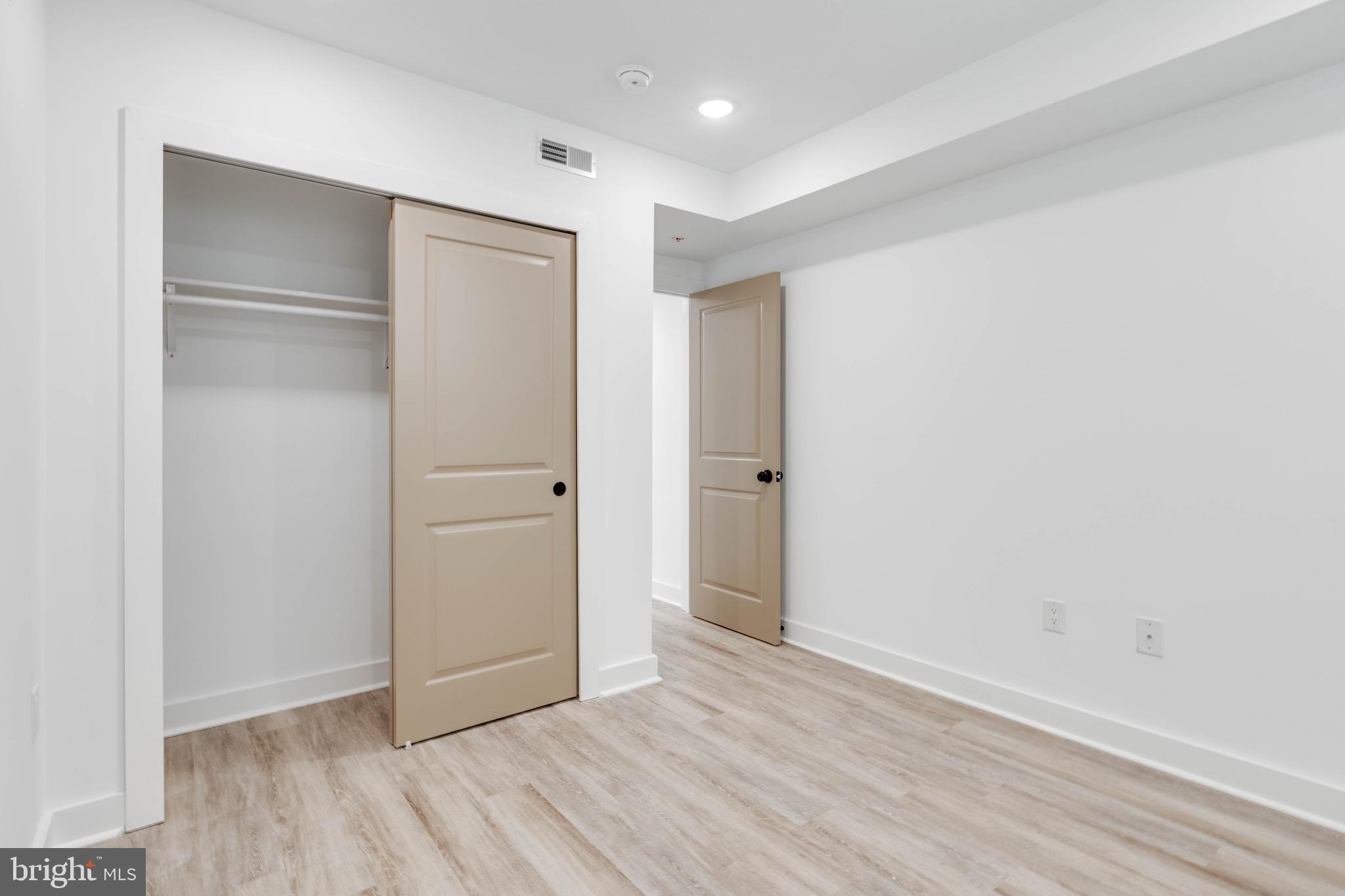 TEMPLE UNIVERSITY - Residential Lease