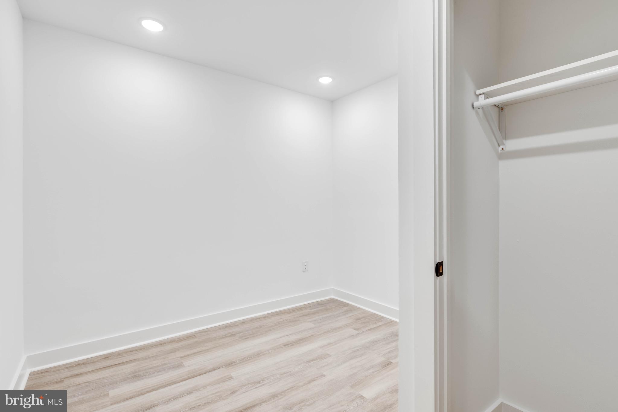 TEMPLE UNIVERSITY - Residential Lease