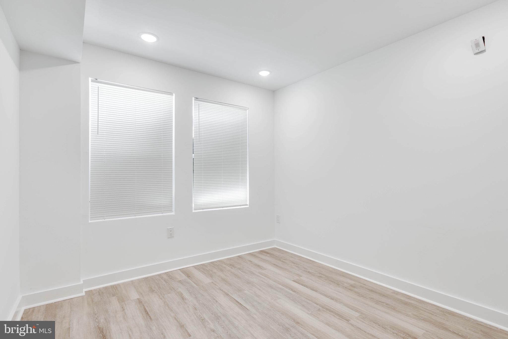 TEMPLE UNIVERSITY - Residential Lease