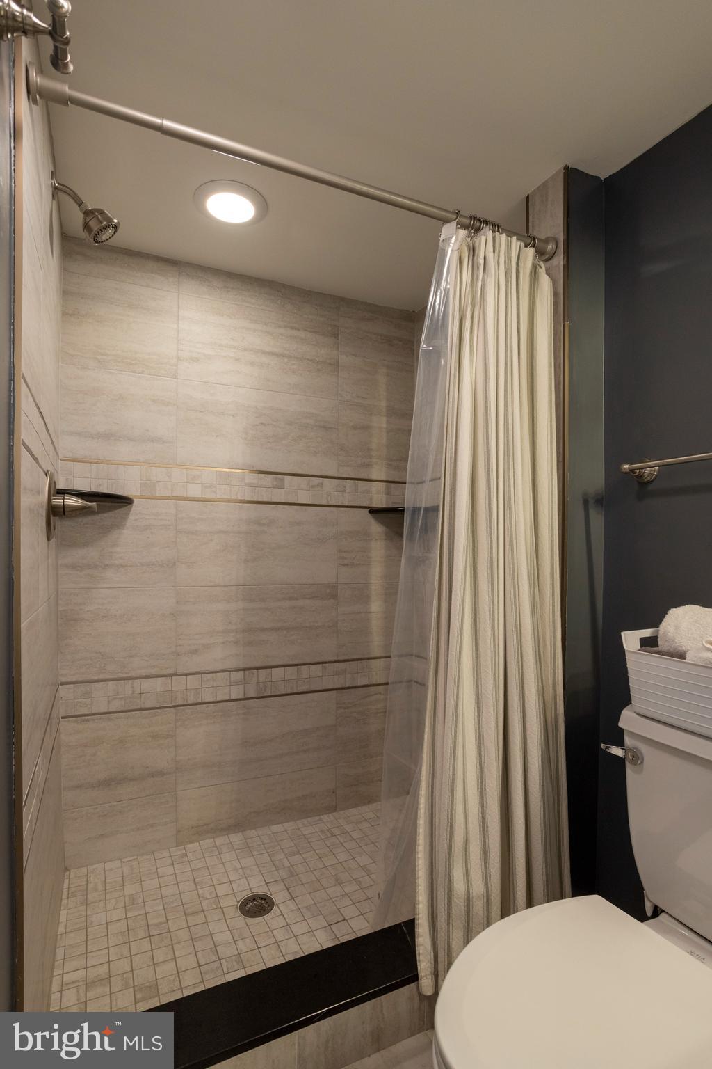 LUDLOW - Residential