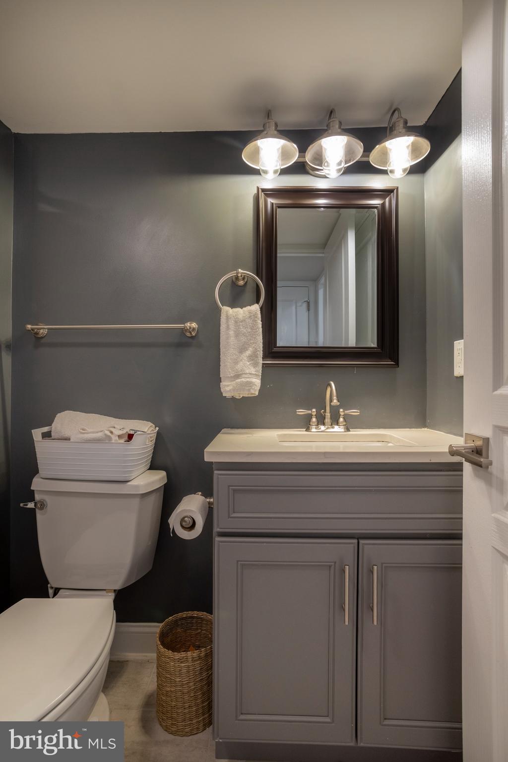 LUDLOW - Residential