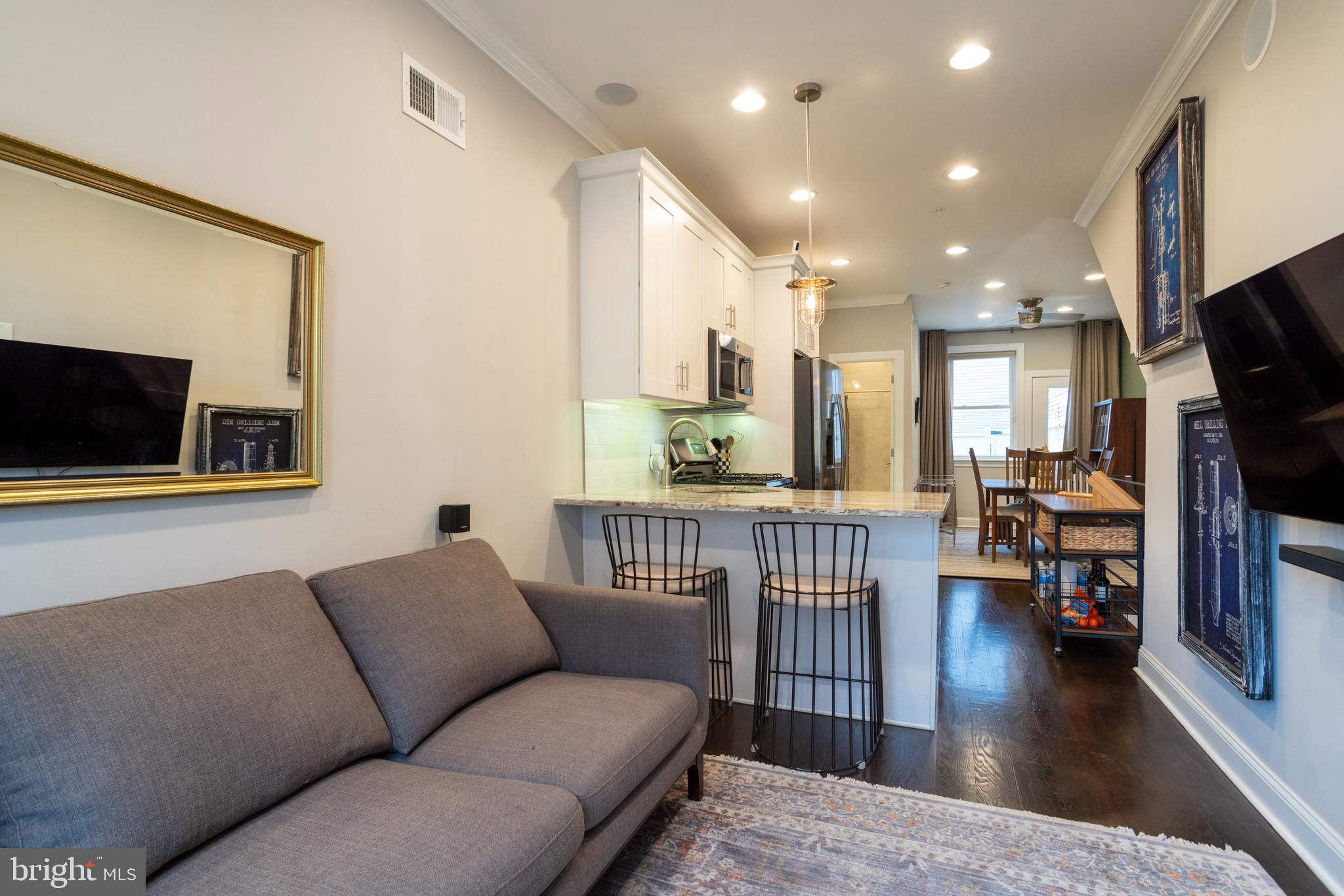 LUDLOW - Residential