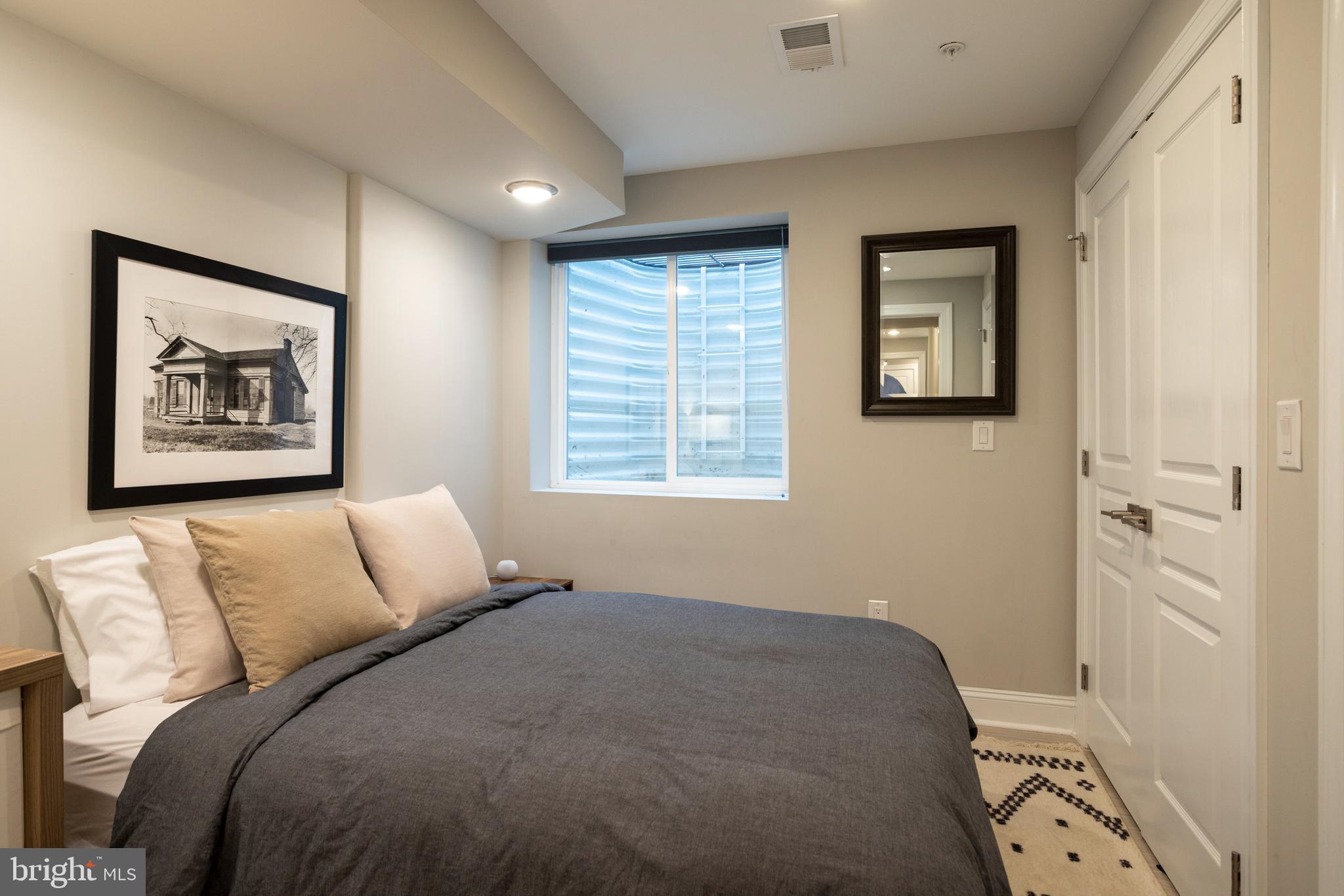 LUDLOW - Residential