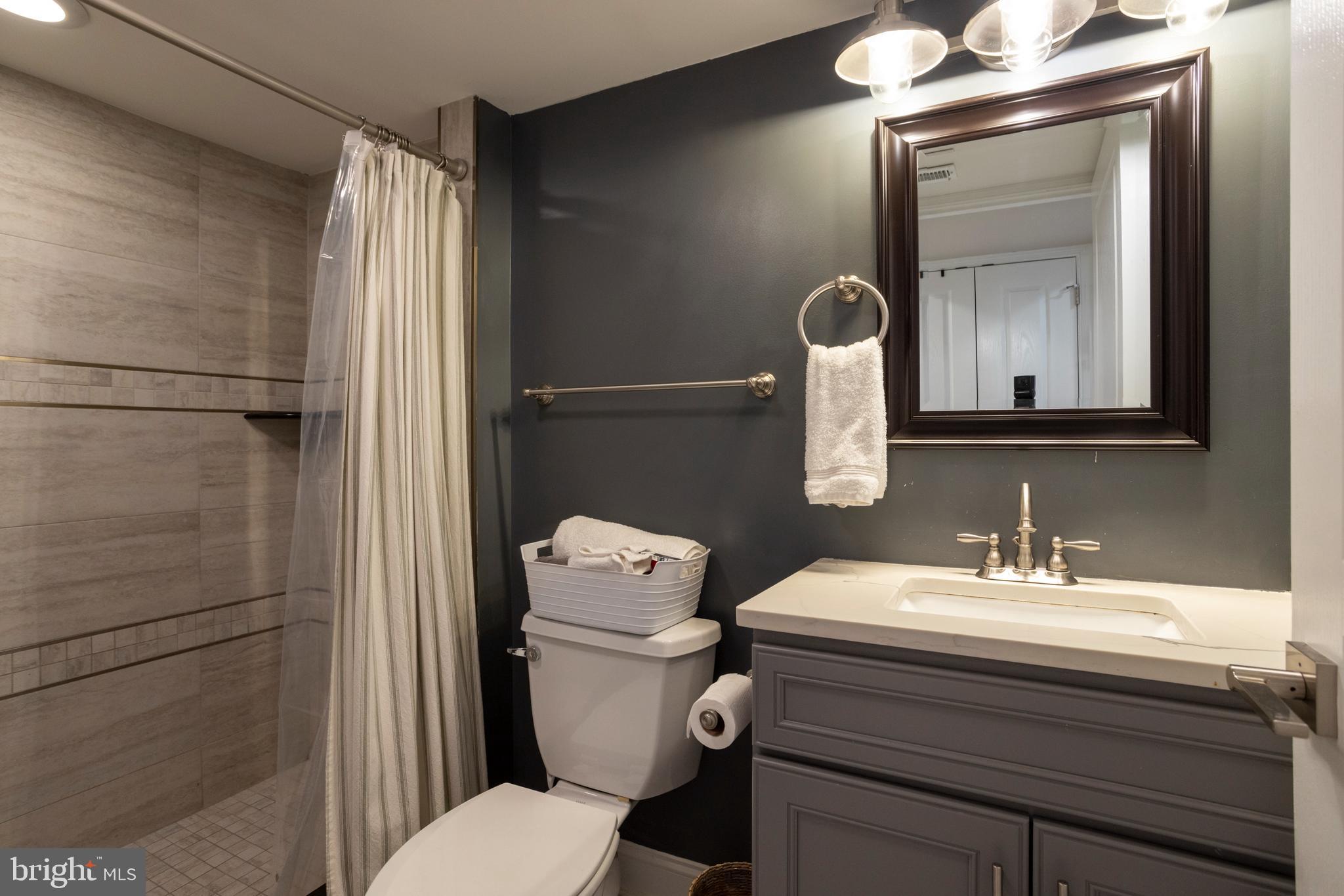 LUDLOW - Residential