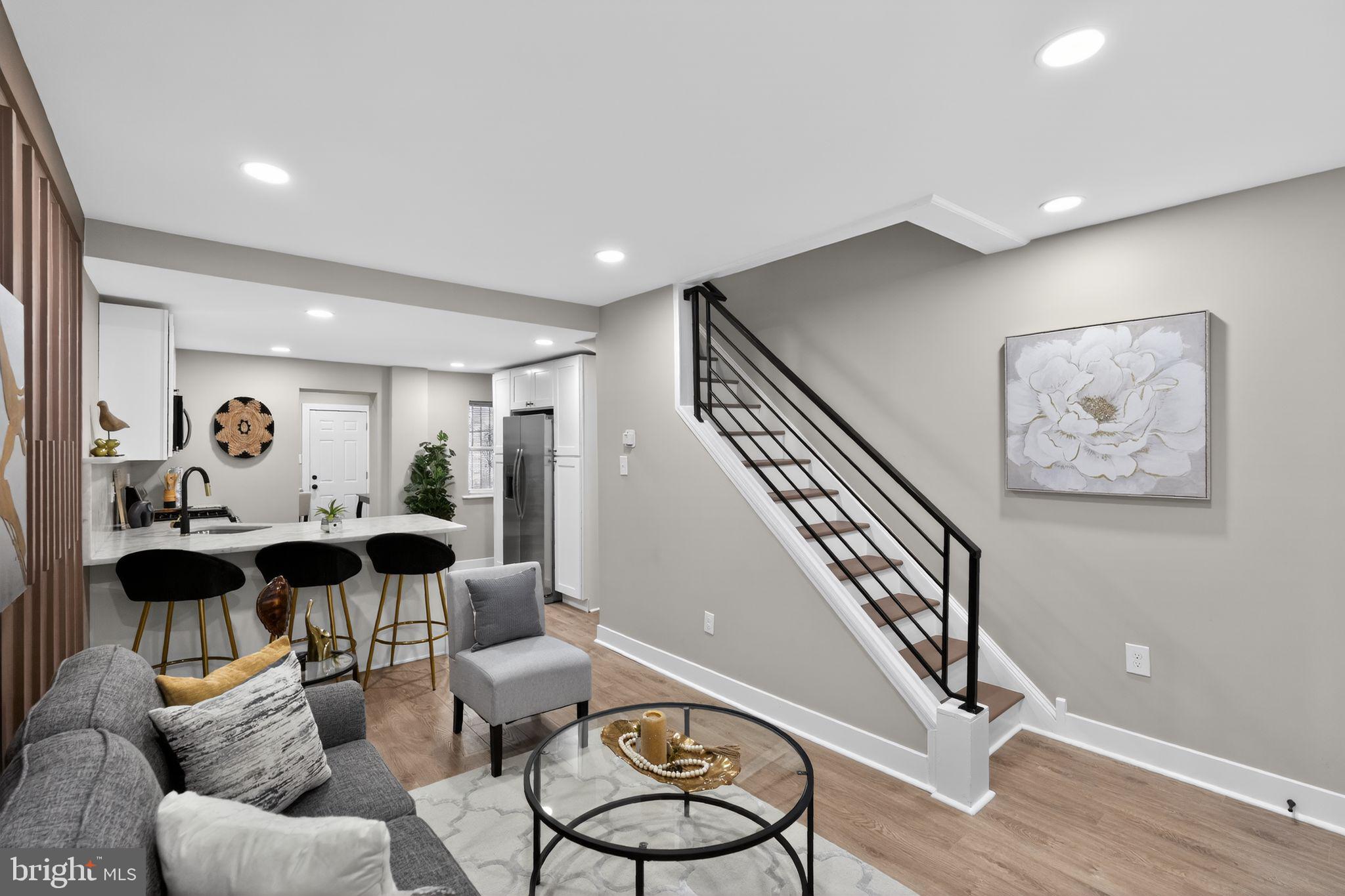 POINT BREEZE - Residential