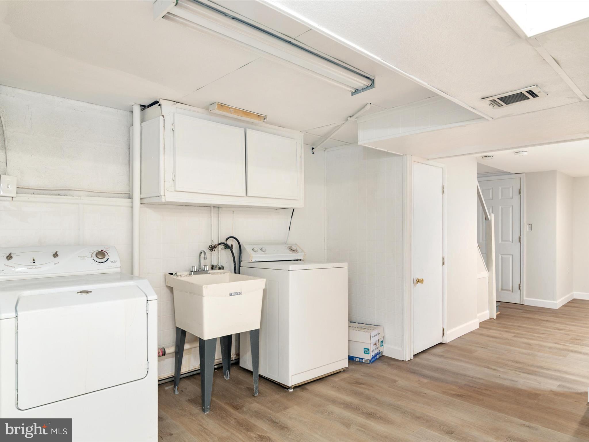 RIDGELEIGH - Residential Lease