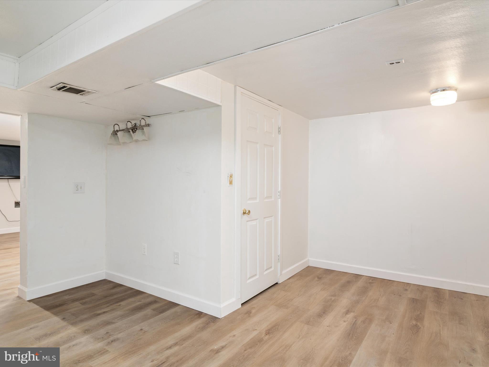 RIDGELEIGH - Residential Lease