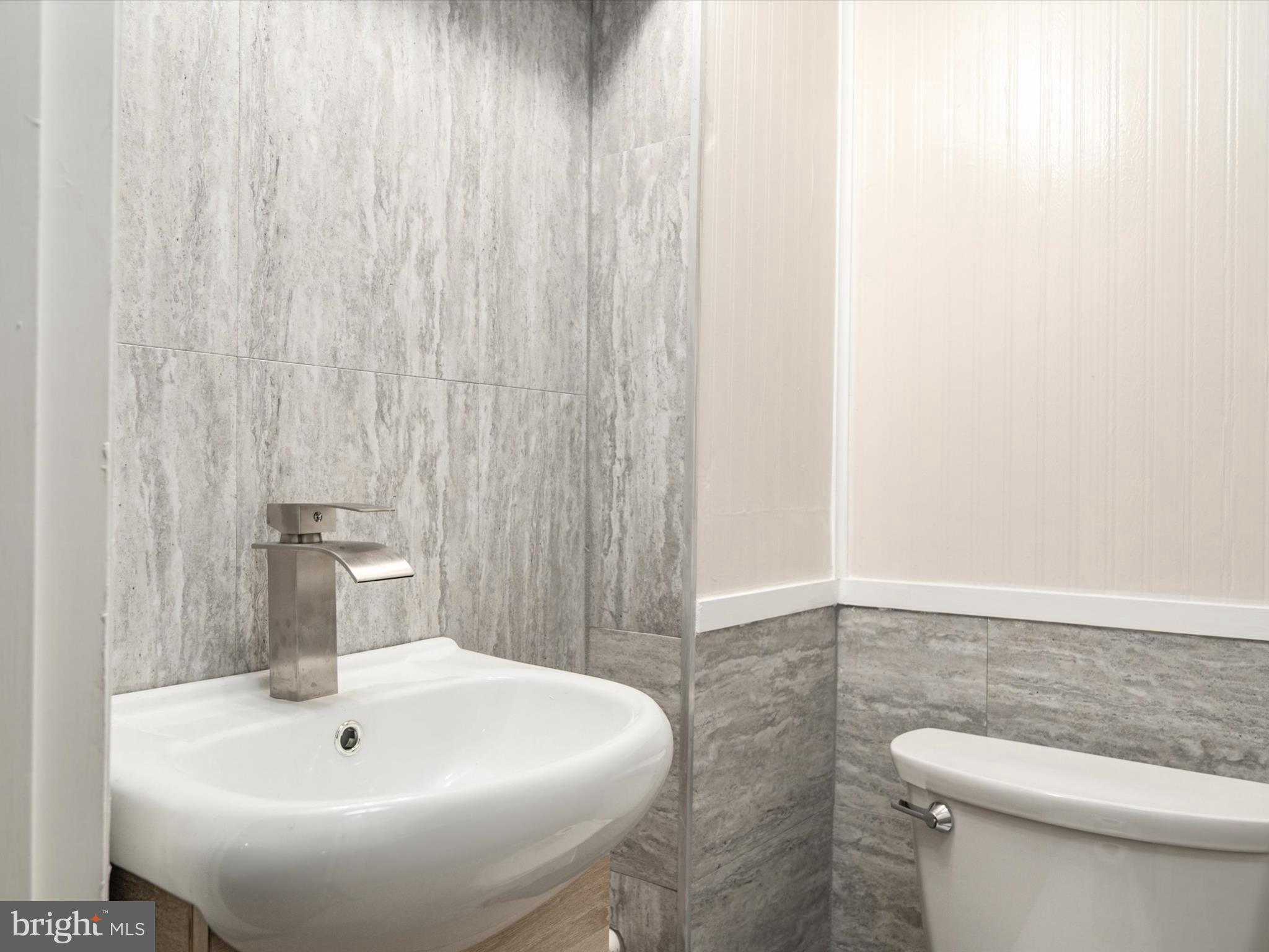 RIDGELEIGH - Residential Lease