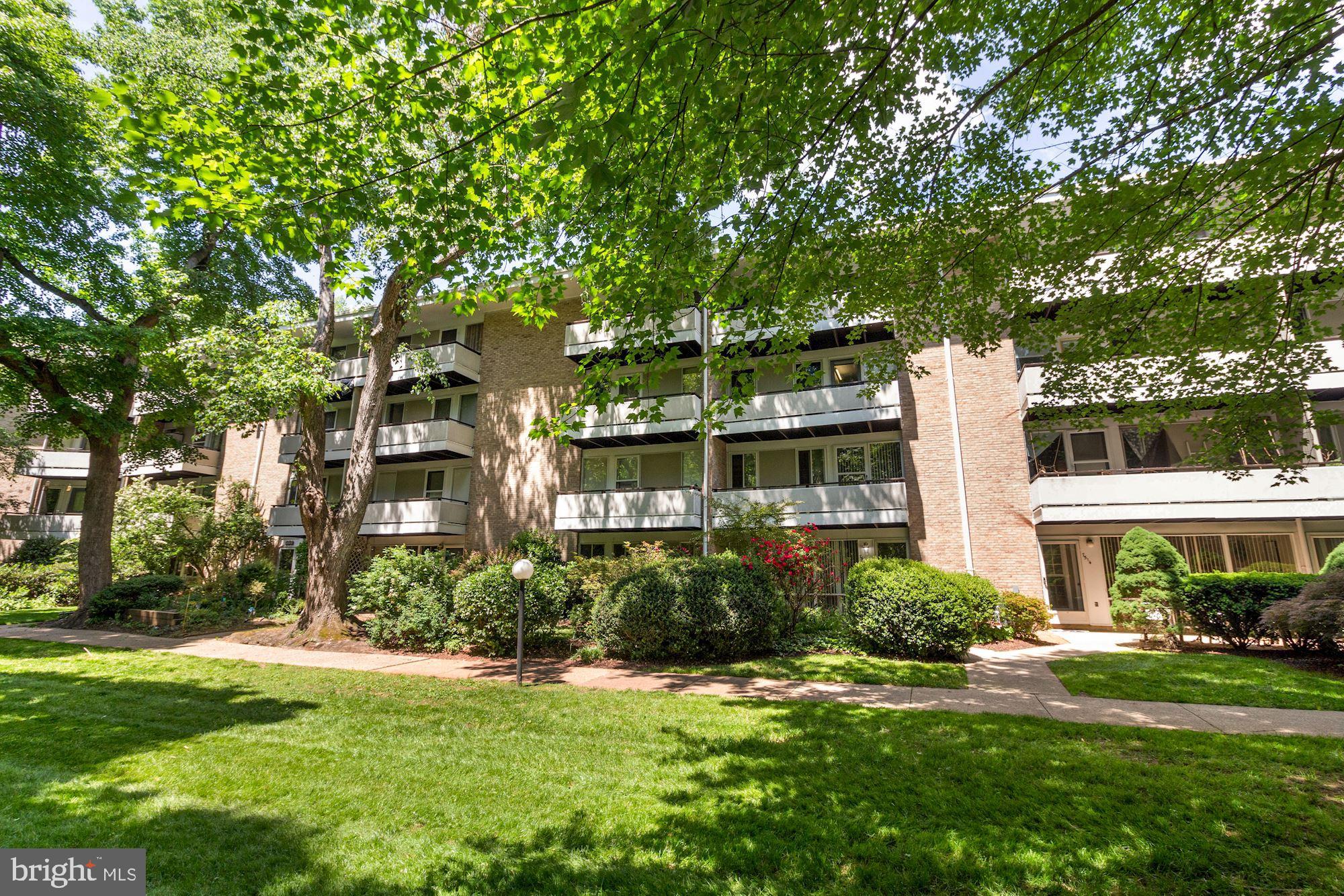 SPRING LAKE GARDEN CONDOMINIUM - Residential