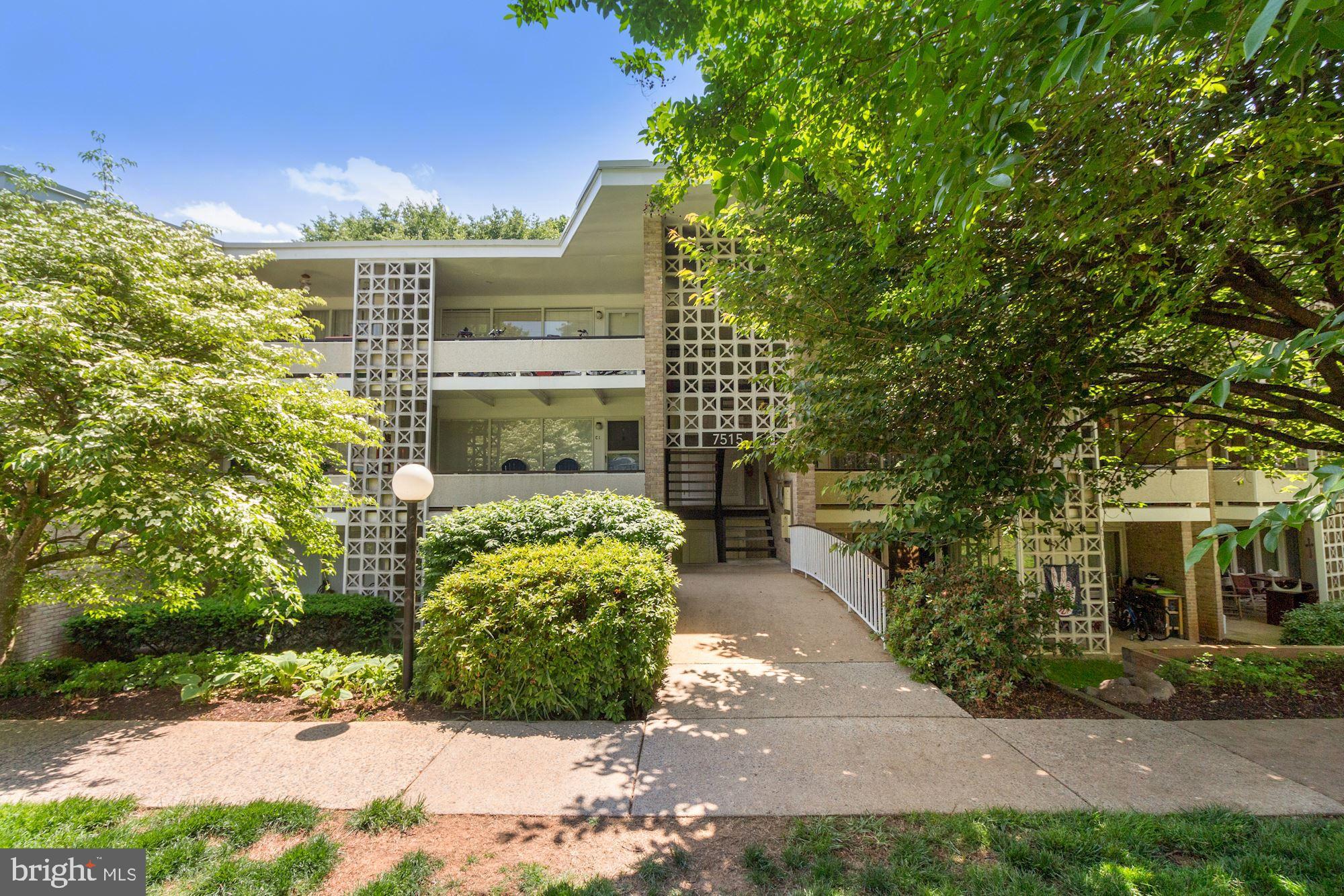 SPRING LAKE GARDEN CONDOMINIUM - Residential