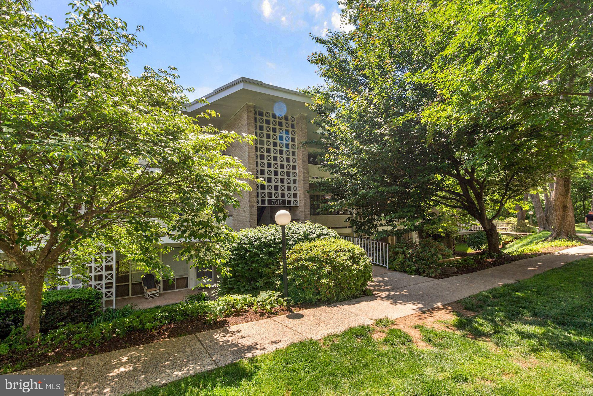 SPRING LAKE GARDEN CONDOMINIUM - Residential